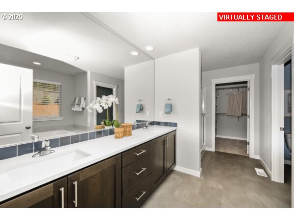 16543 SE Odell Lake LN LT 743