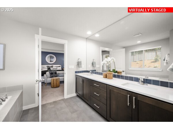 16543 SE Odell Lake LN LT 743