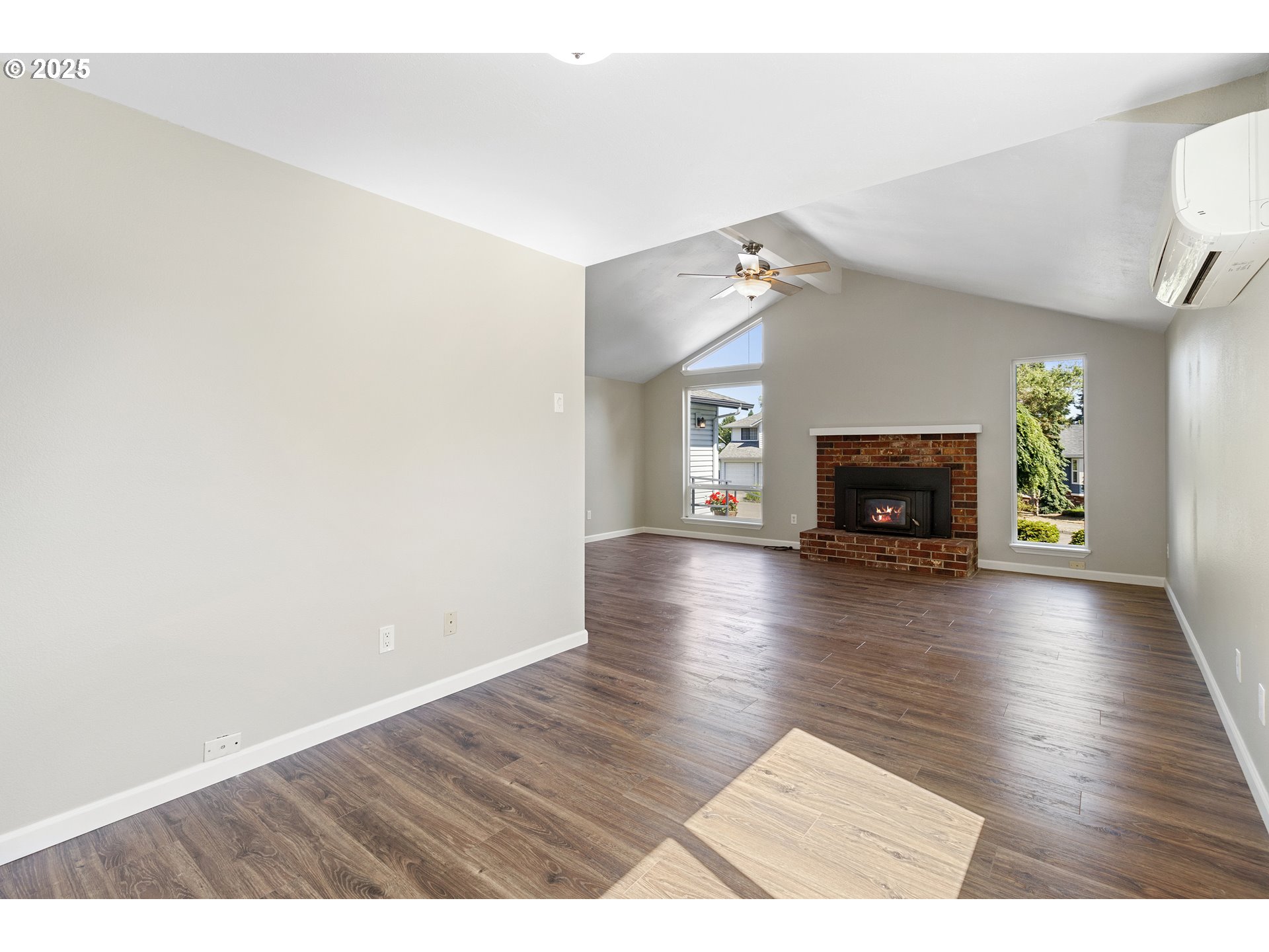 2851 NW NORWOOD CIR