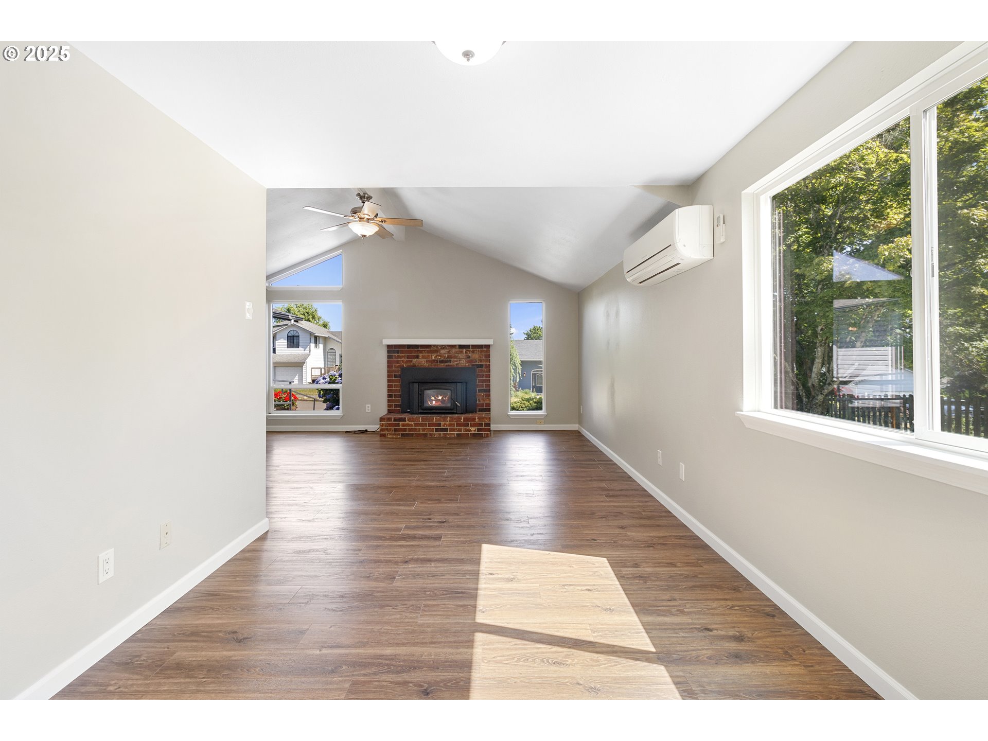 2851 NW NORWOOD CIR