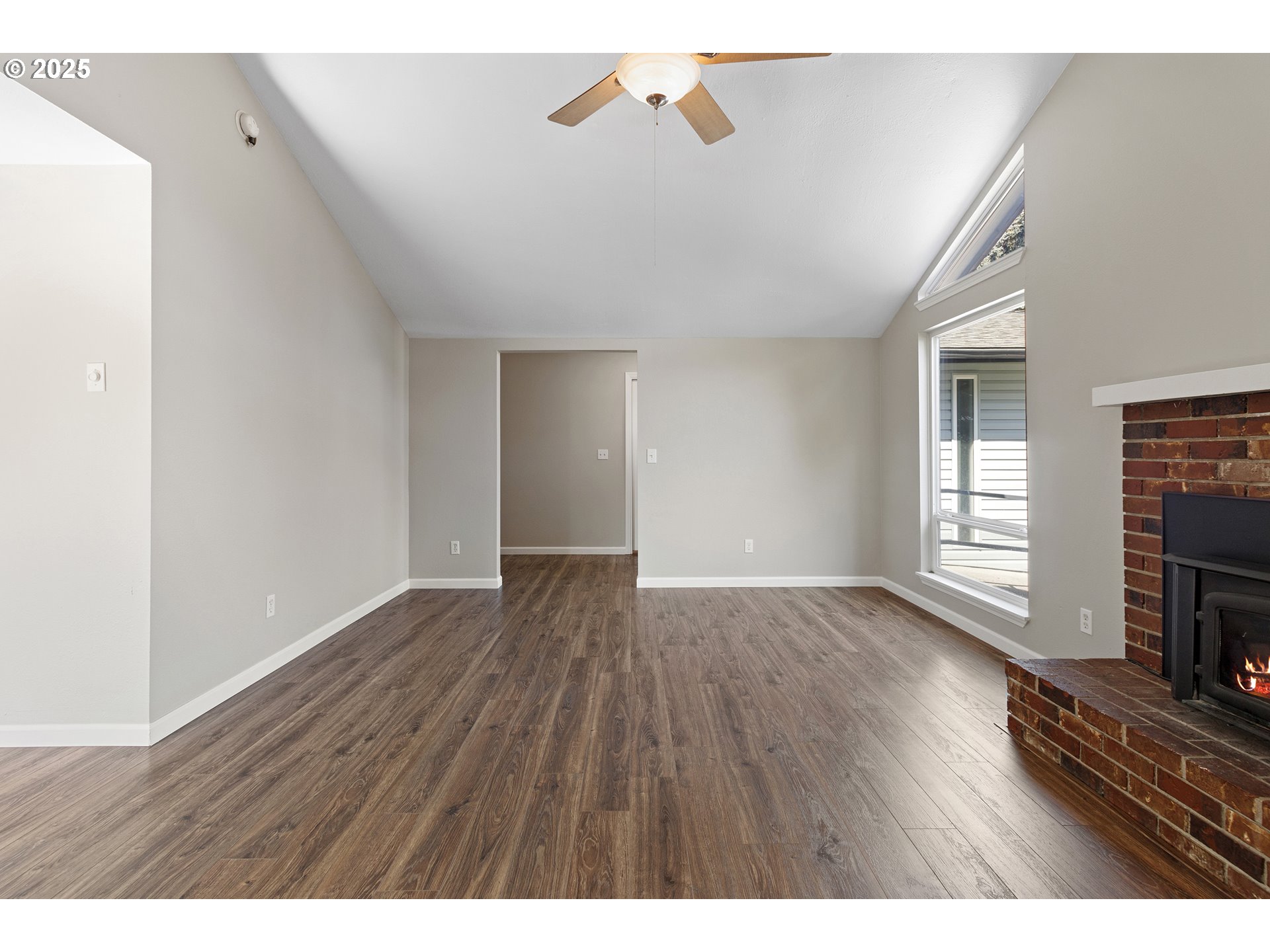 2851 NW NORWOOD CIR