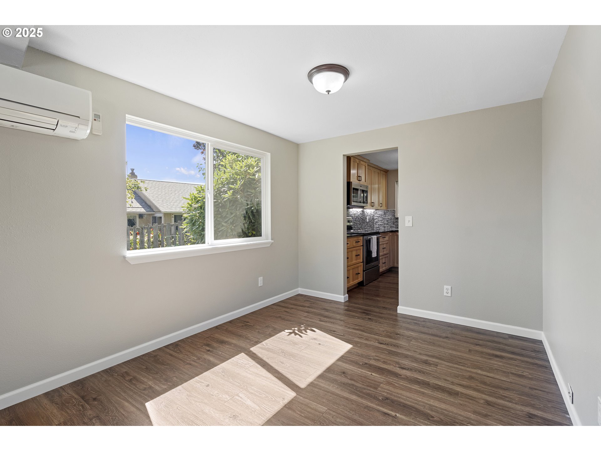 2851 NW NORWOOD CIR