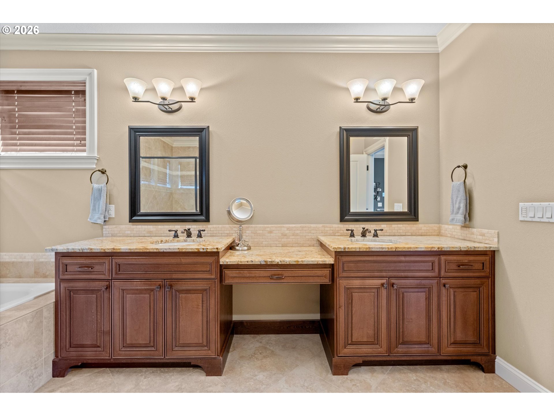 11655 SE WATERLEAF DR