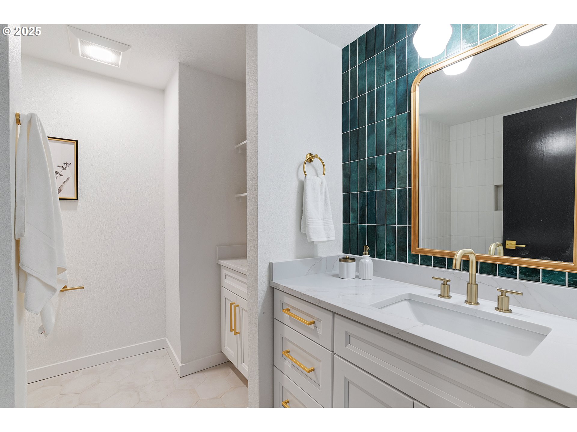 15190 NW OAKHILLS DR