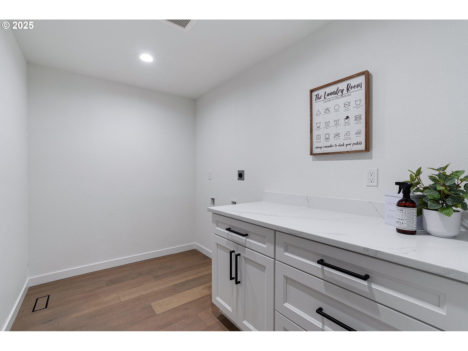 15190 NW OAKHILLS DR