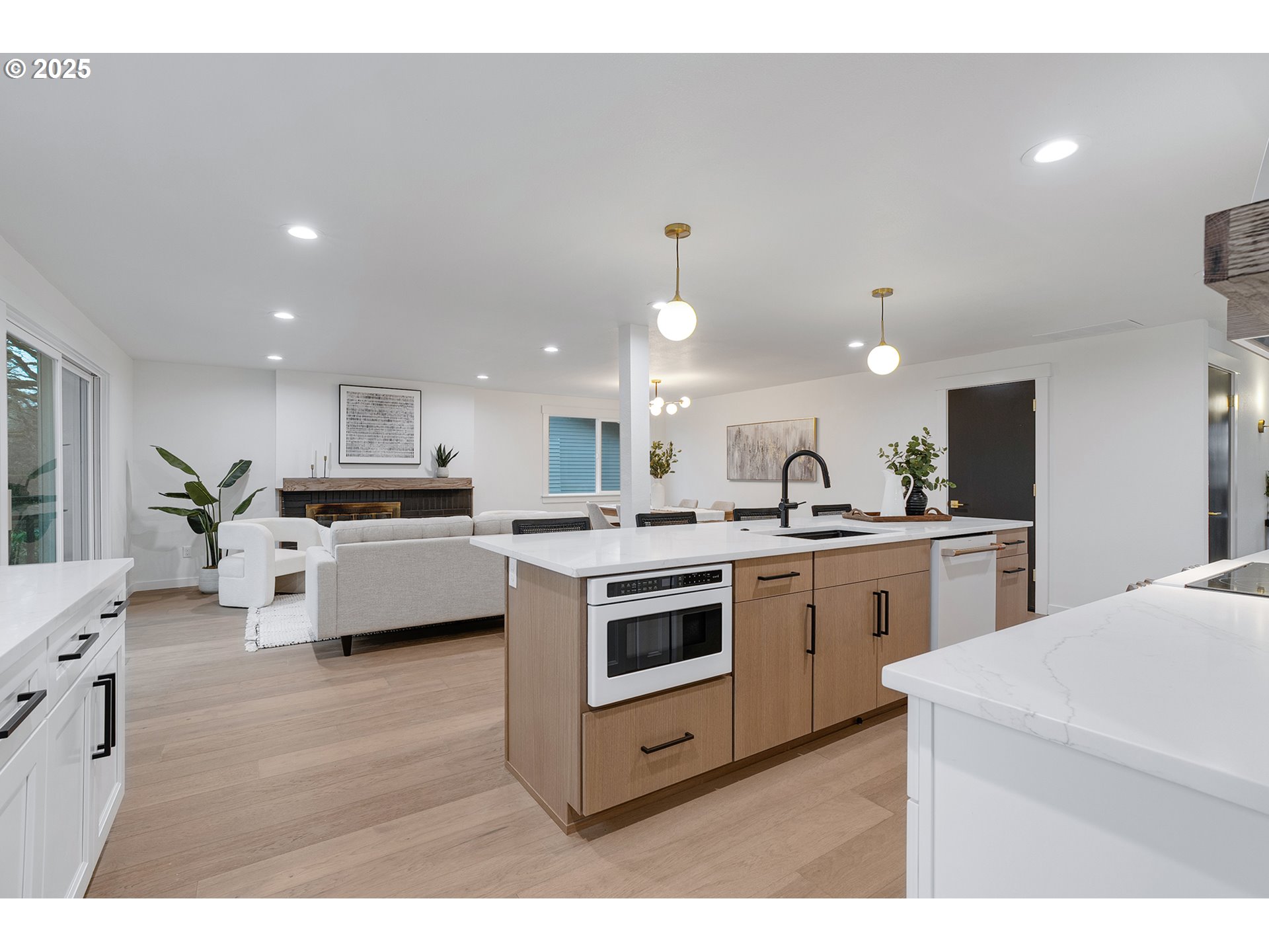 15190 NW OAKHILLS DR