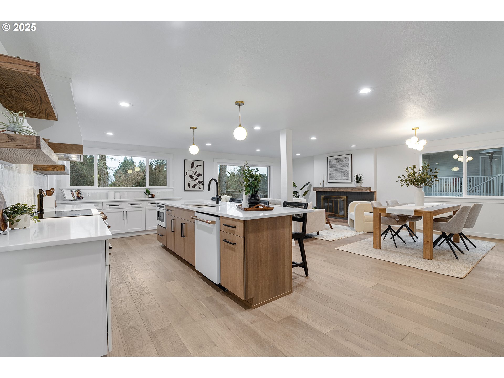 15190 NW OAKHILLS DR