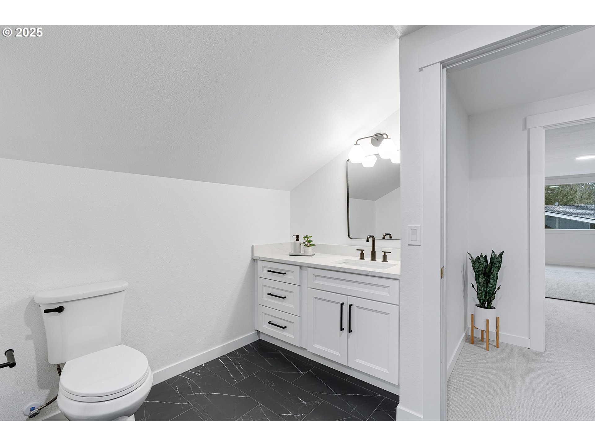 15190 NW OAKHILLS DR