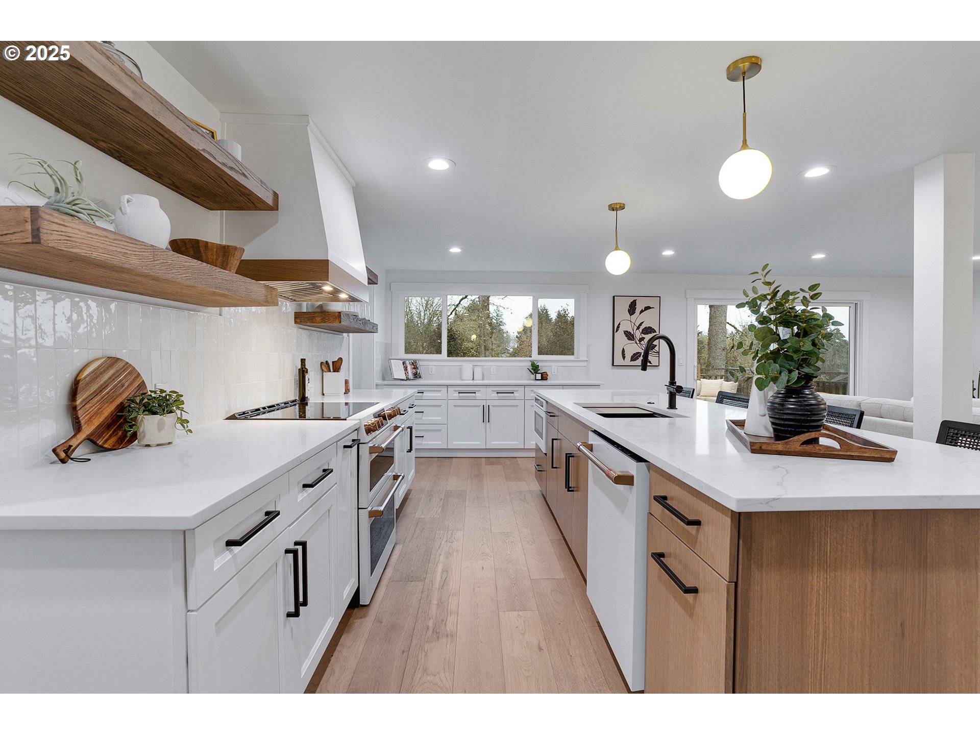 15190 NW OAKHILLS DR