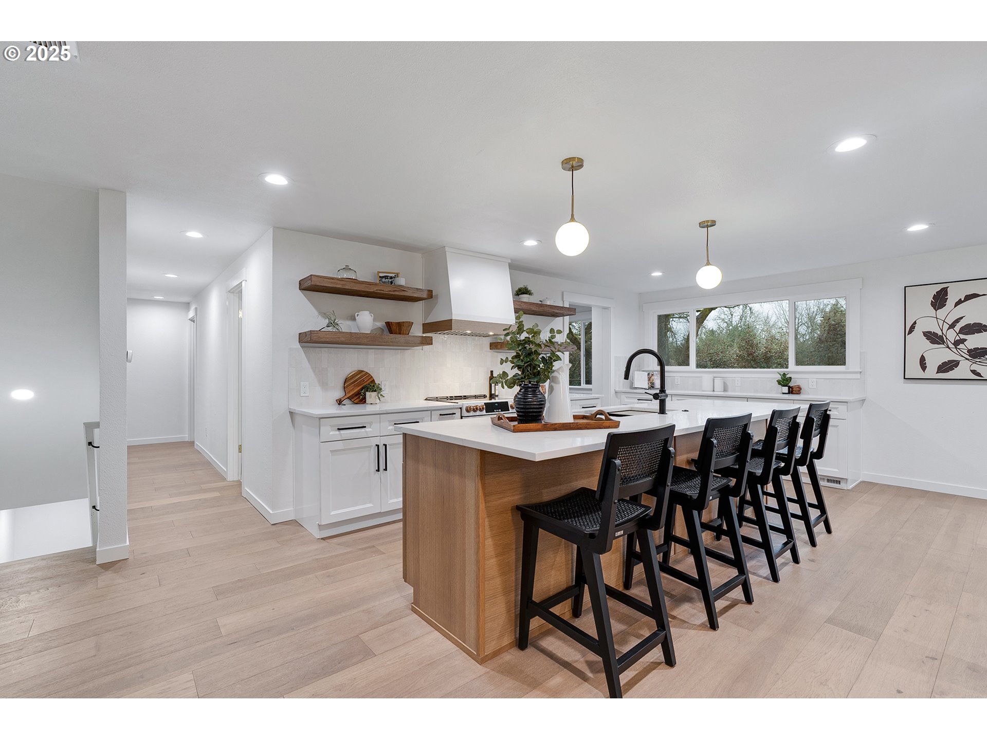 15190 NW OAKHILLS DR