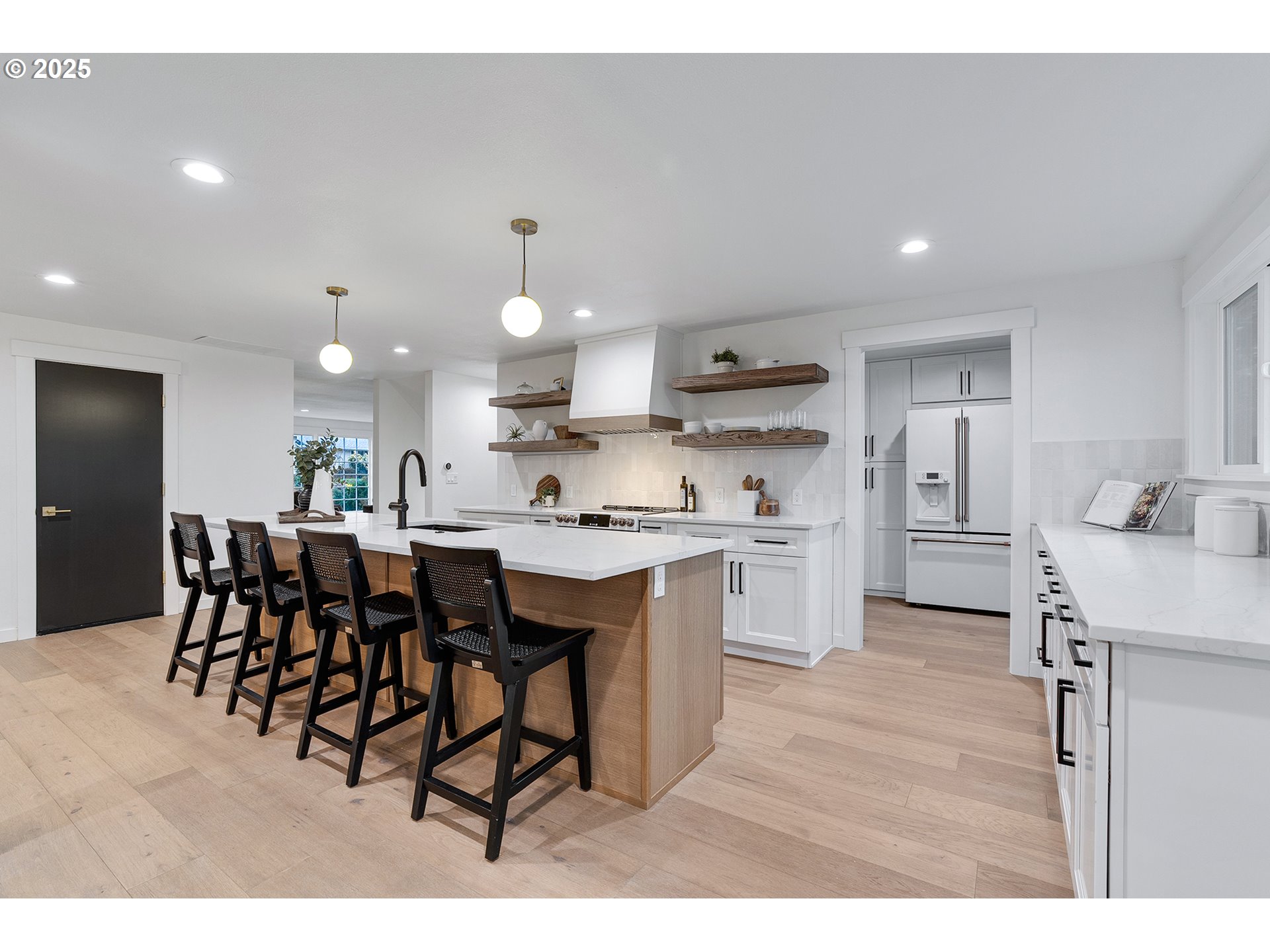 15190 NW OAKHILLS DR