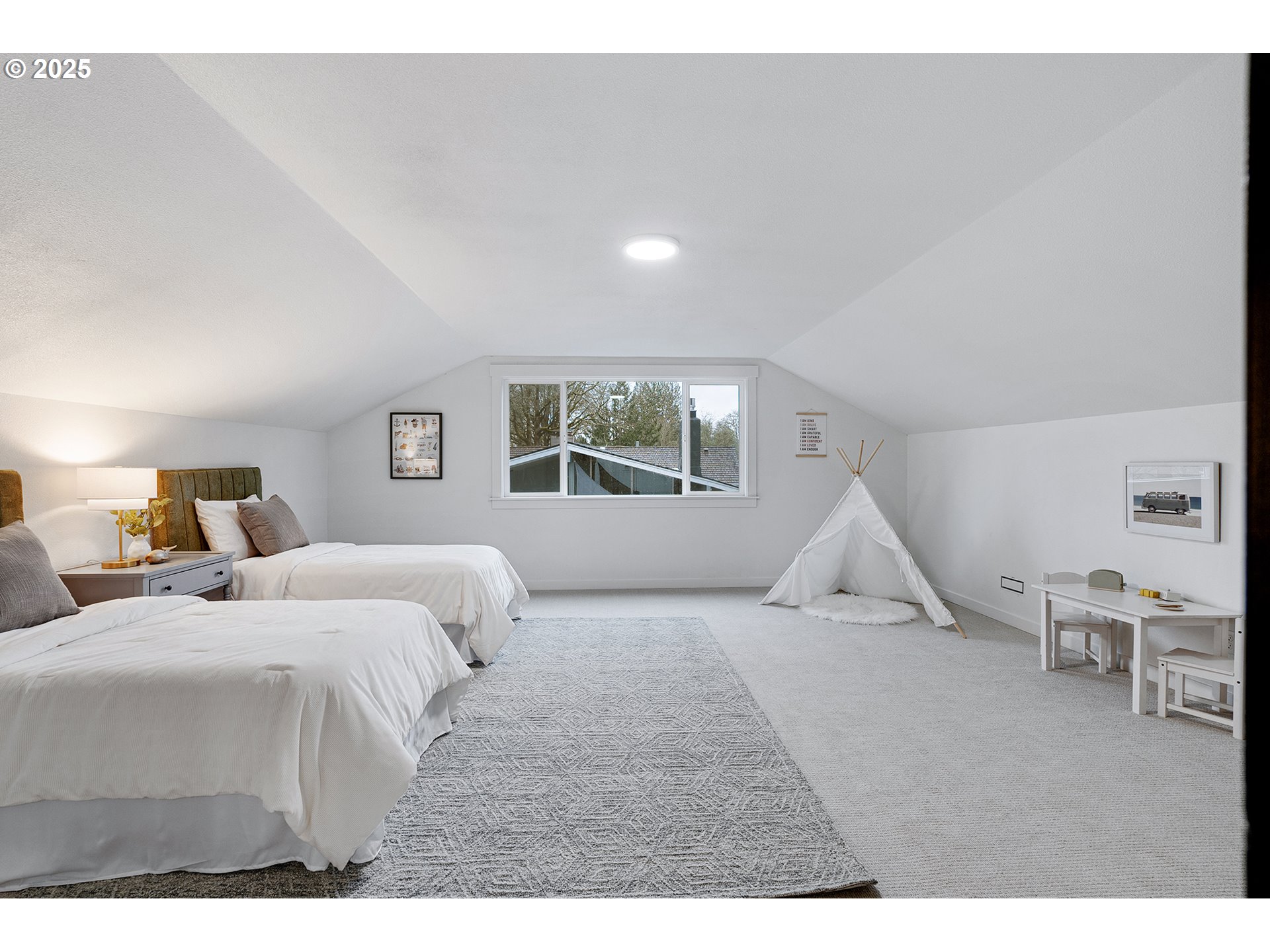 15190 NW OAKHILLS DR