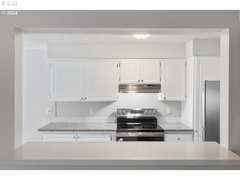 2921 NE RENE AVE 15-B