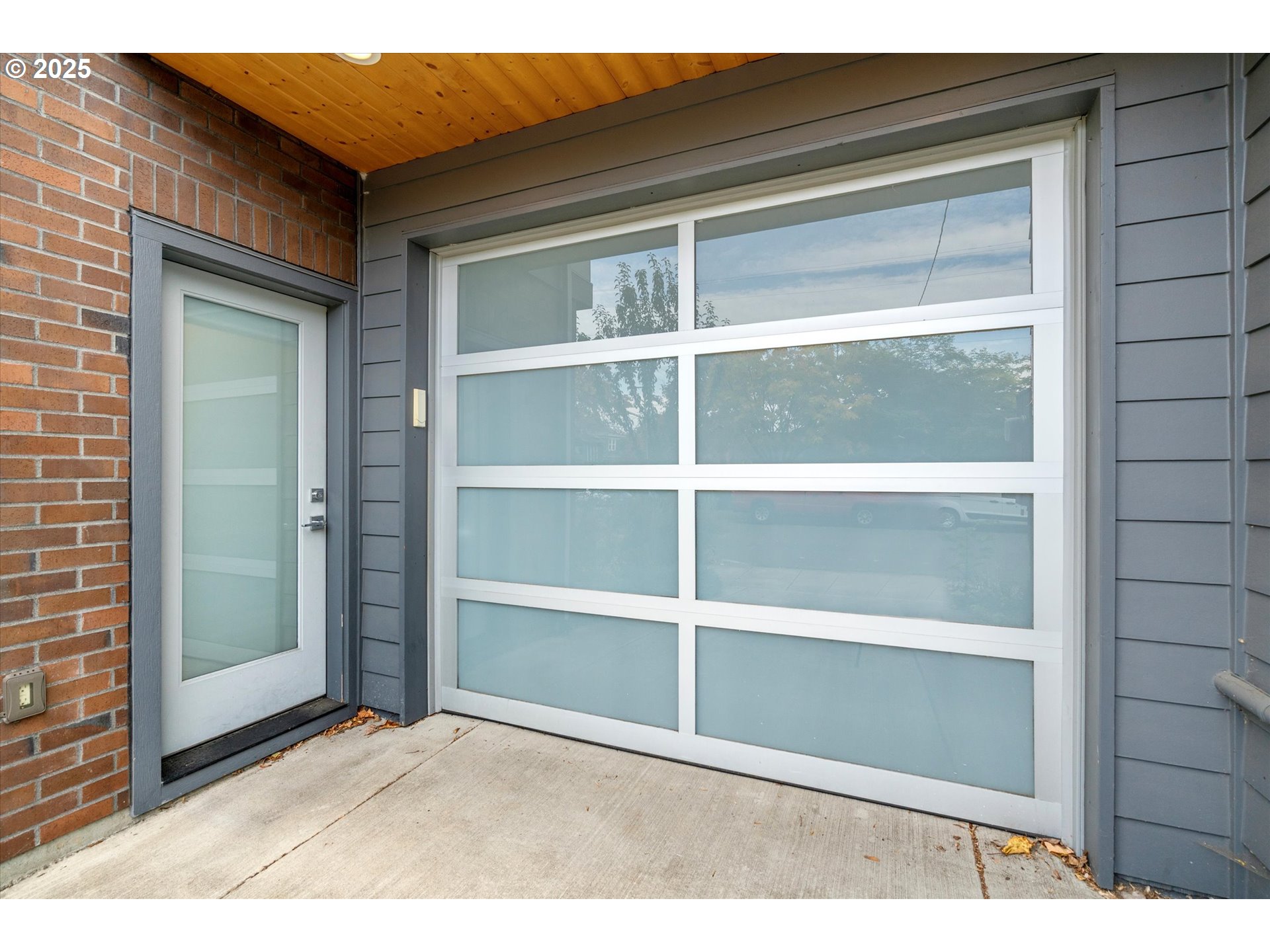 2306 SE CLINTON ST, Portland