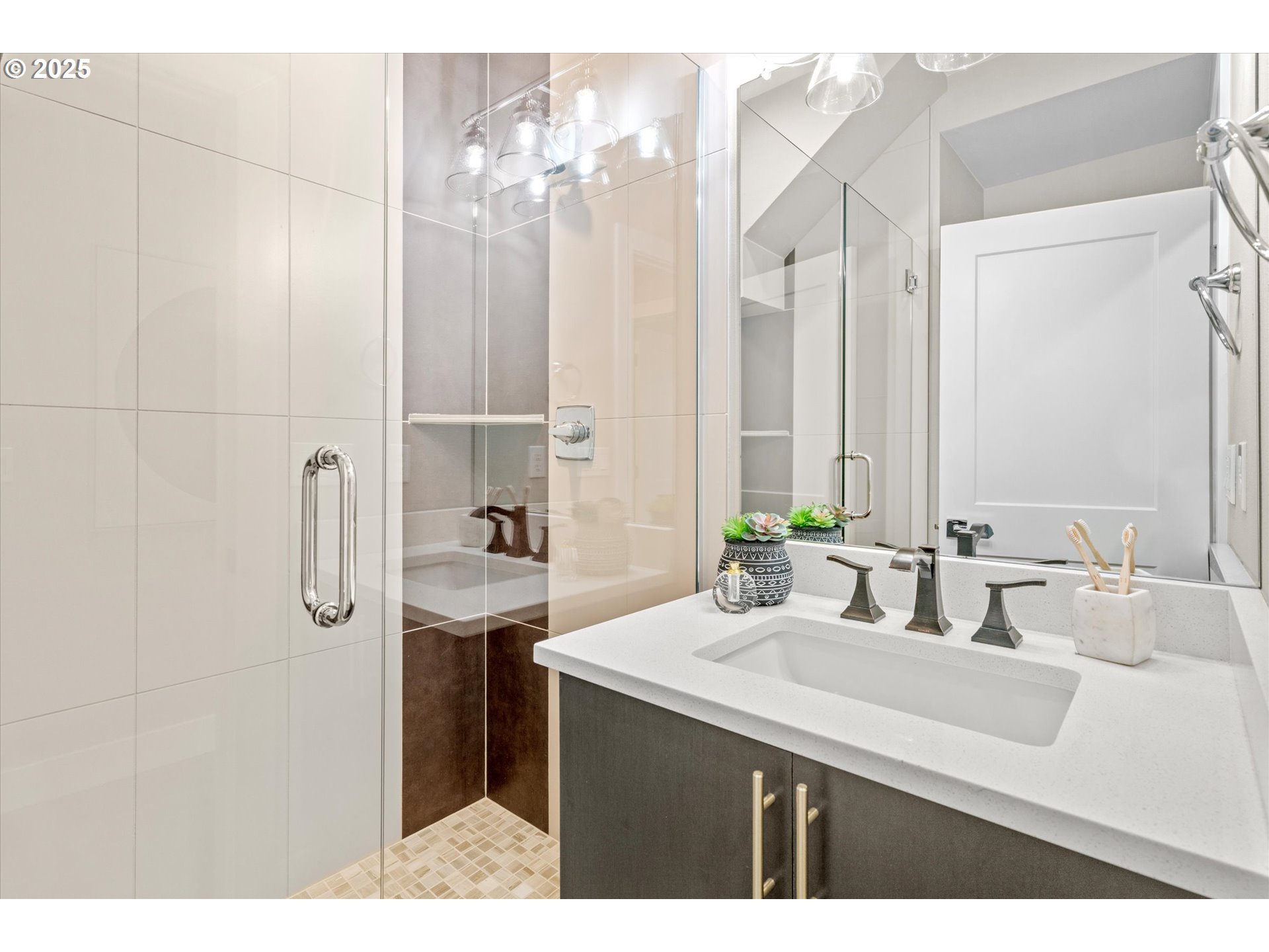 2306 SE CLINTON ST, Portland