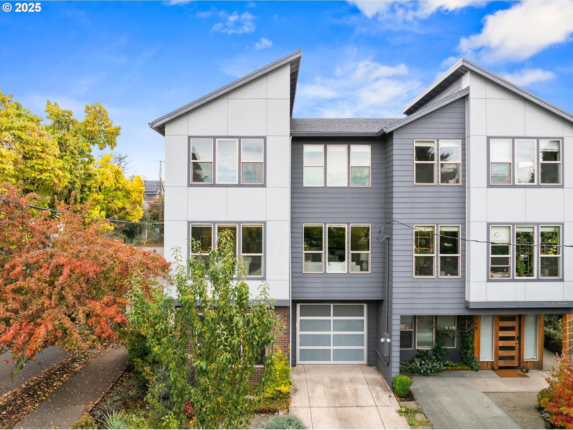 2306 SE CLINTON ST, Portland