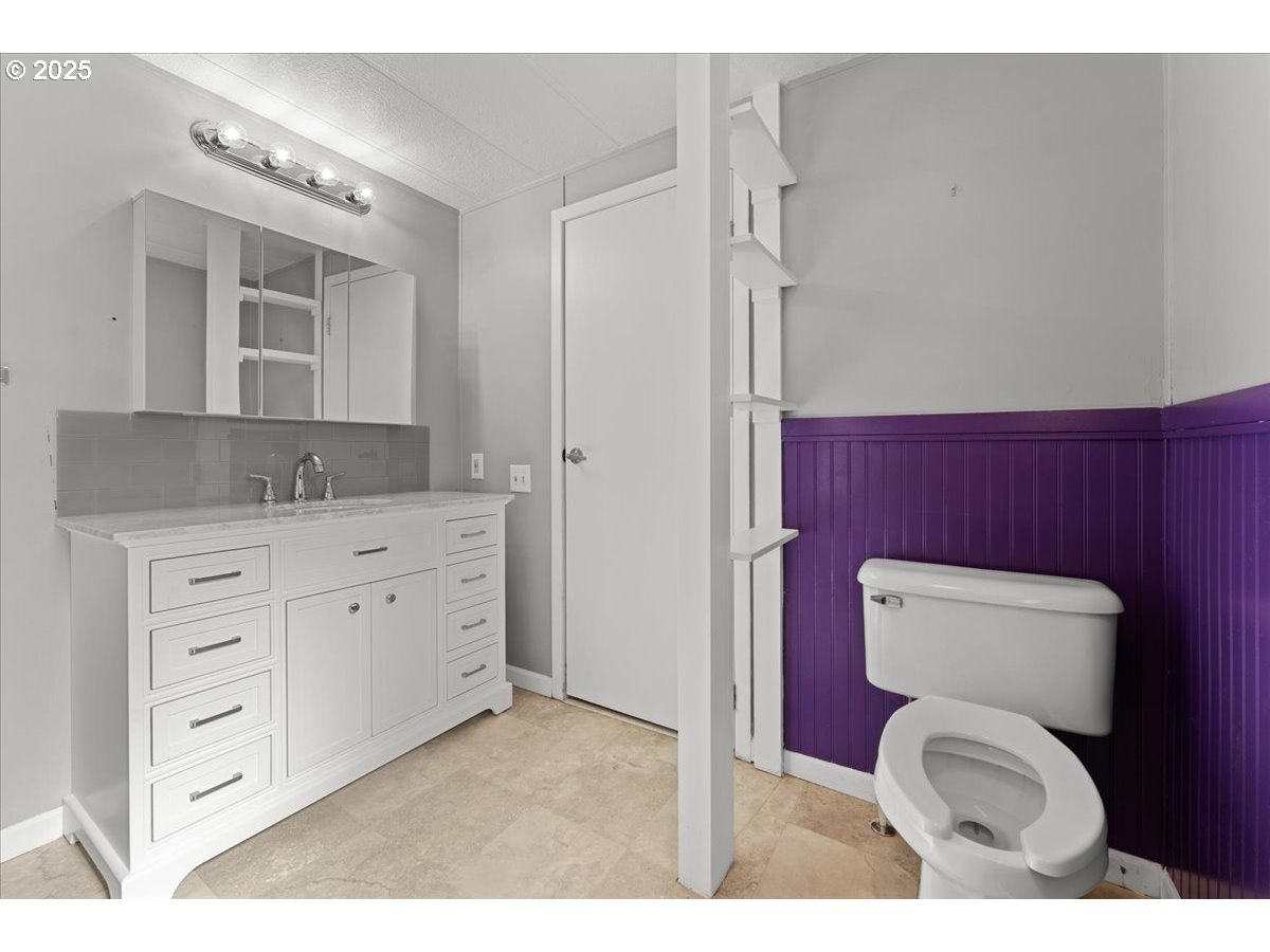 7455 SE KING RD 11