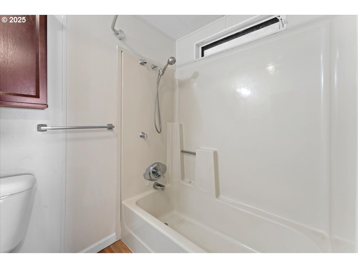 7455 SE KING RD 11