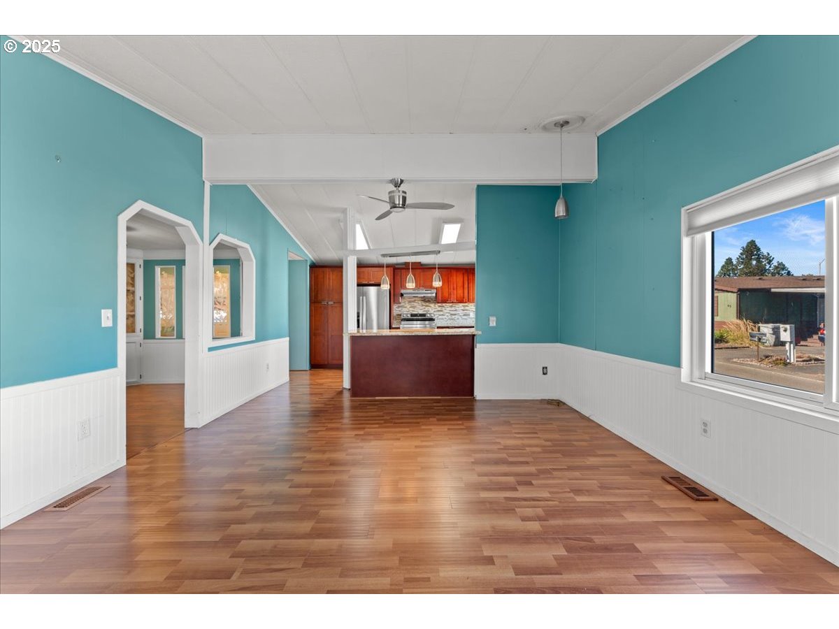 7455 SE KING RD 11