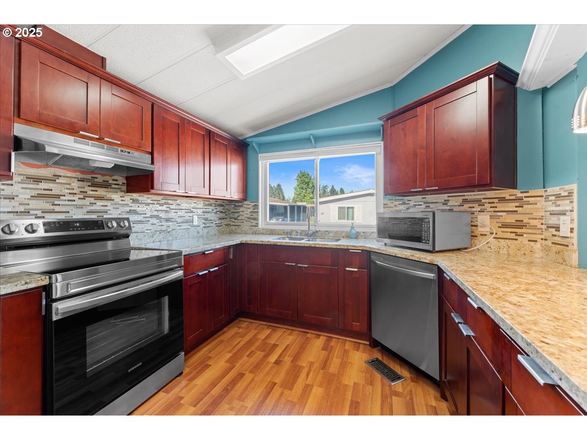 7455 SE KING RD 11