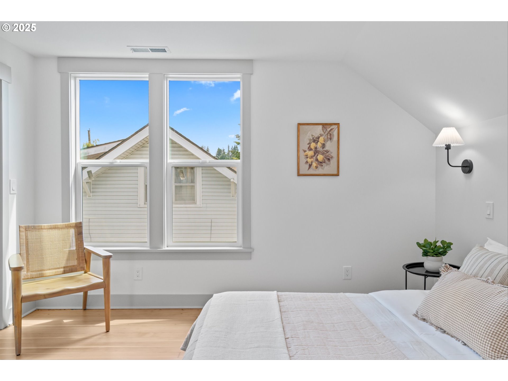 625 NE 69TH AVE