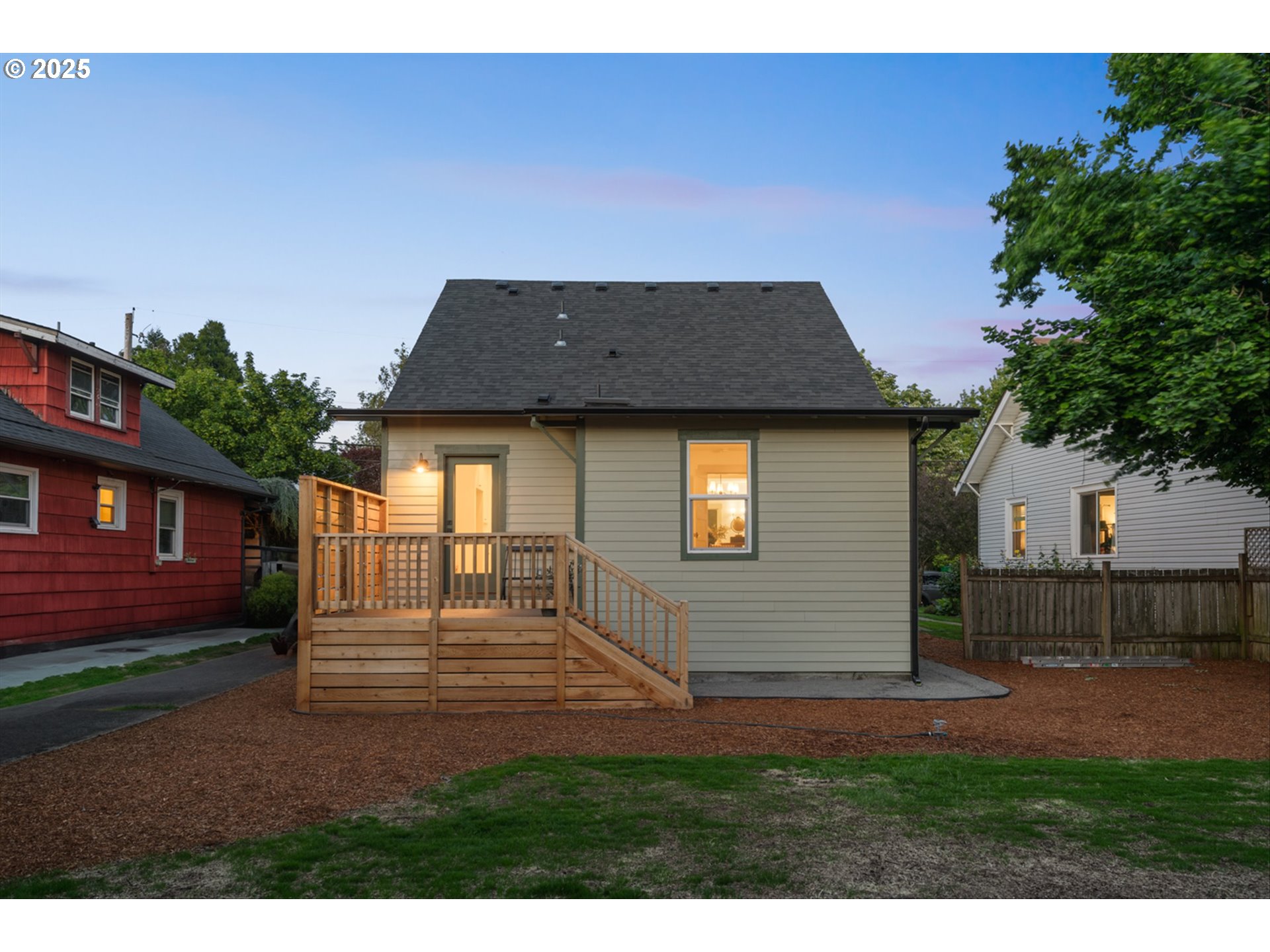 625 NE 69TH AVE