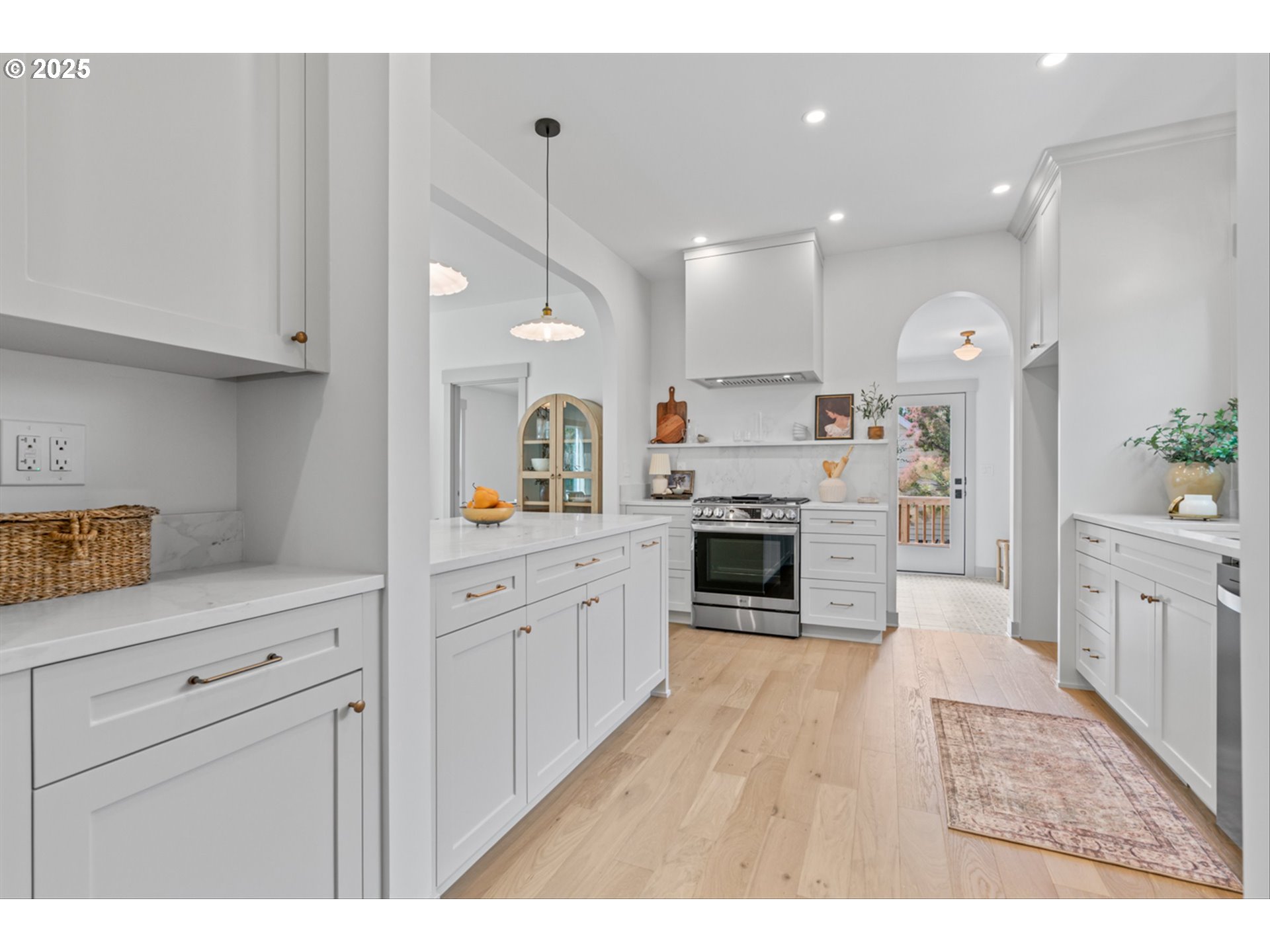 625 NE 69TH AVE