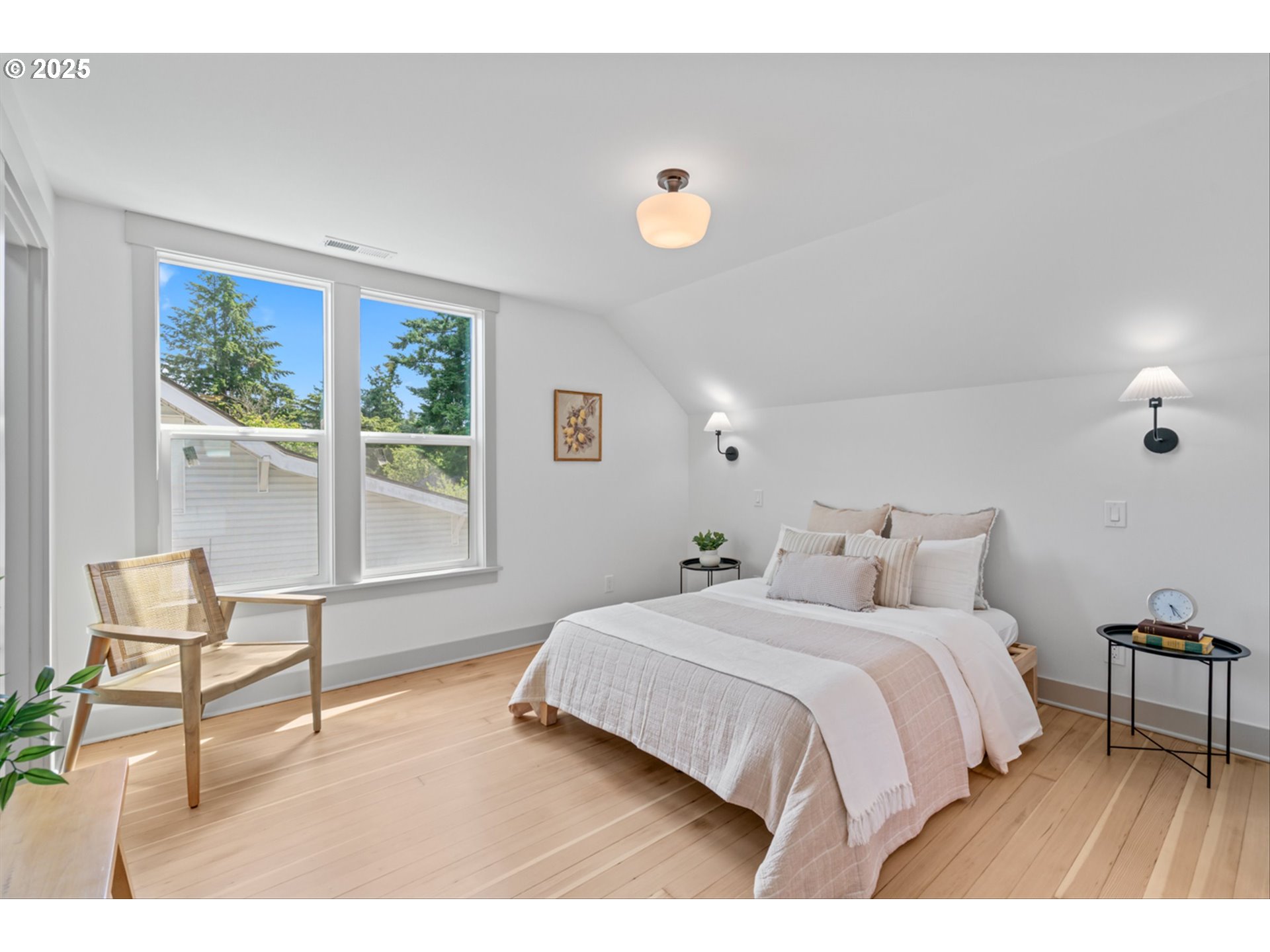 625 NE 69TH AVE