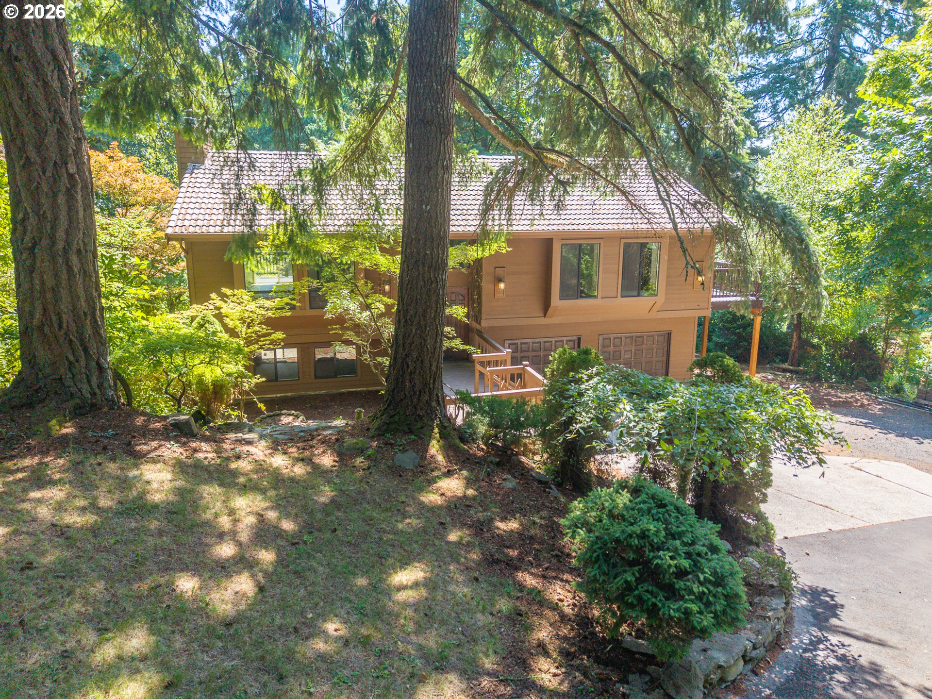 22755 SE KINGSWOOD CT