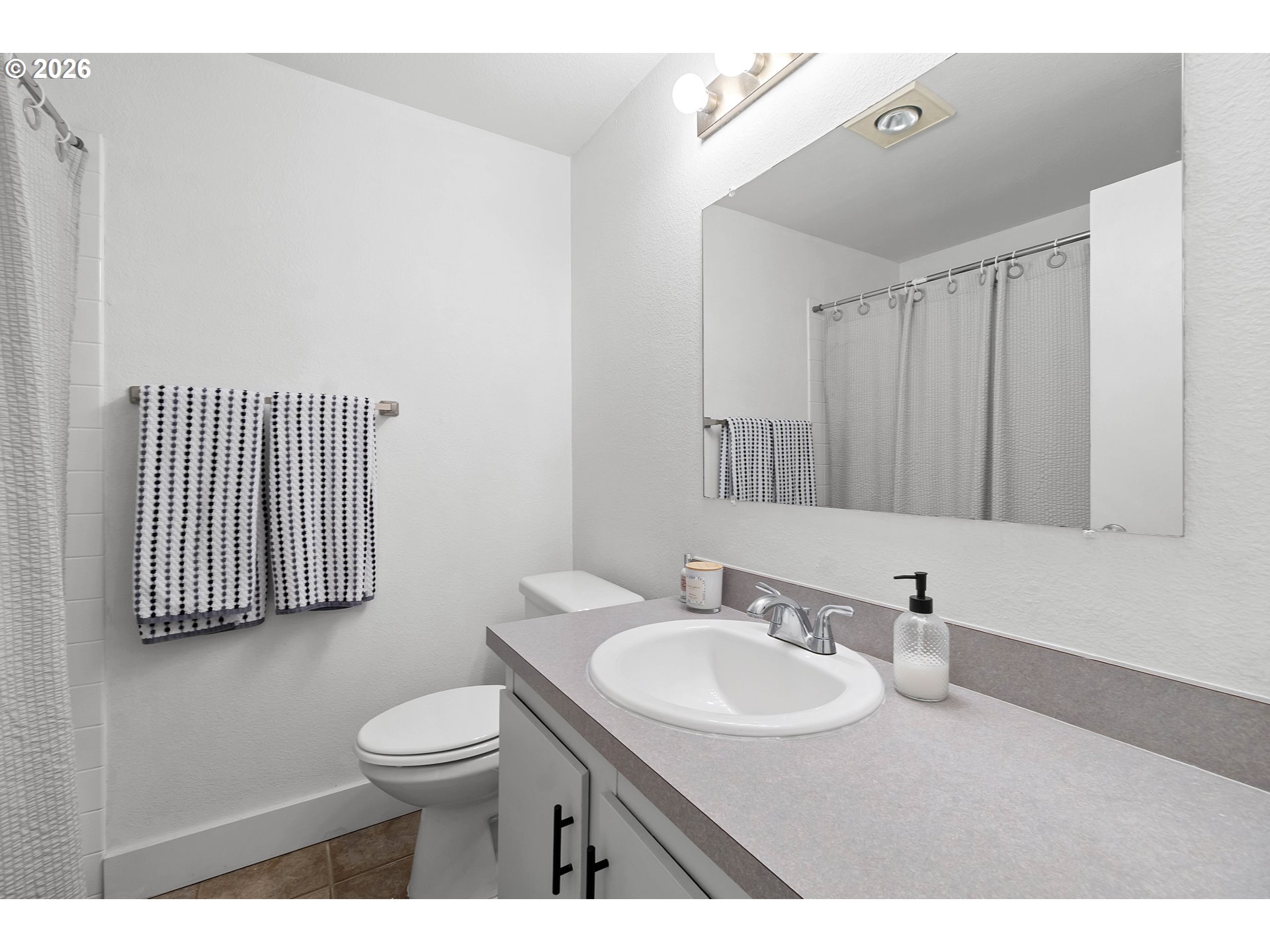 44 EAGLE CREST DR 19