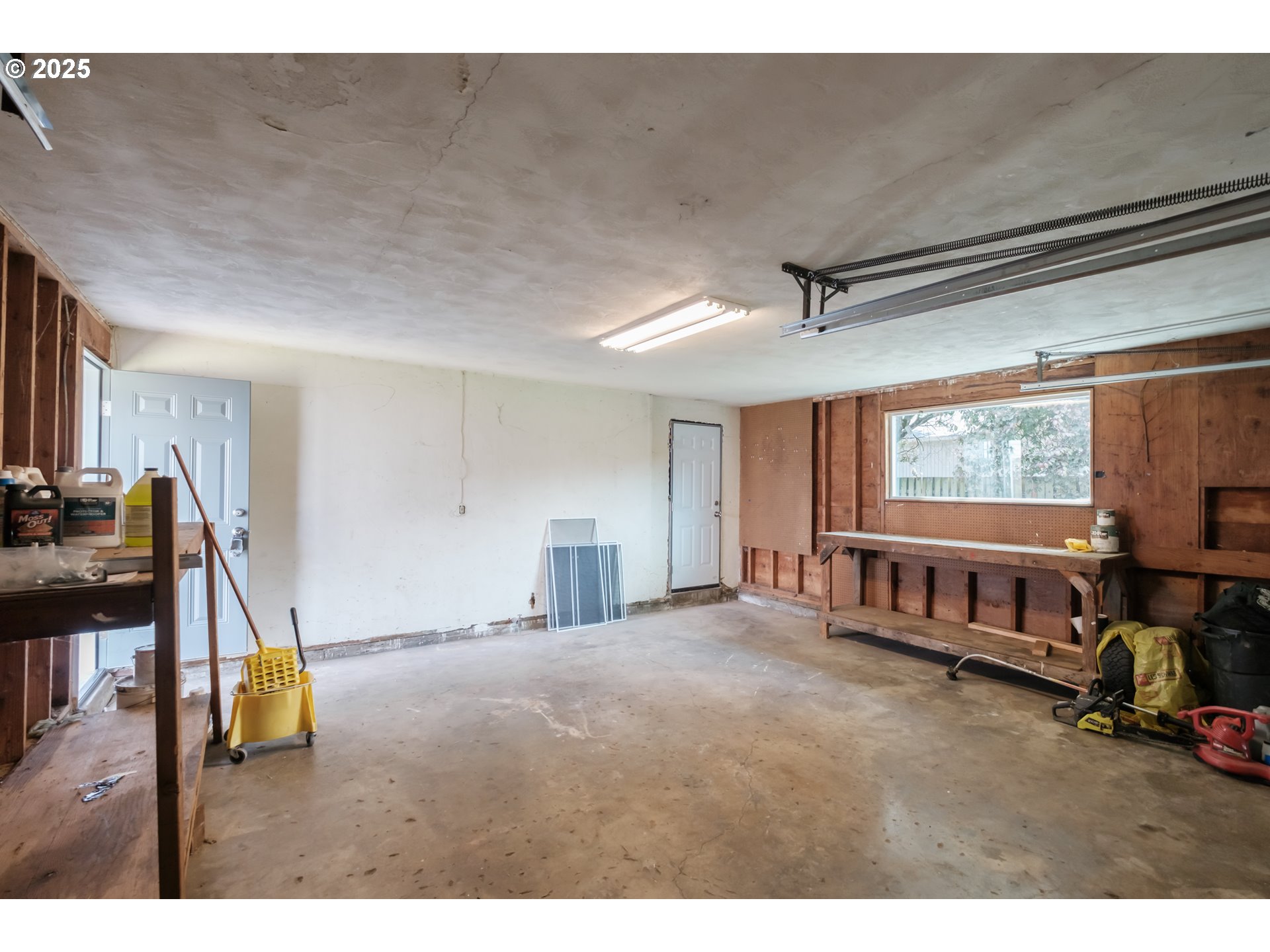 2866 BROOKS AVE