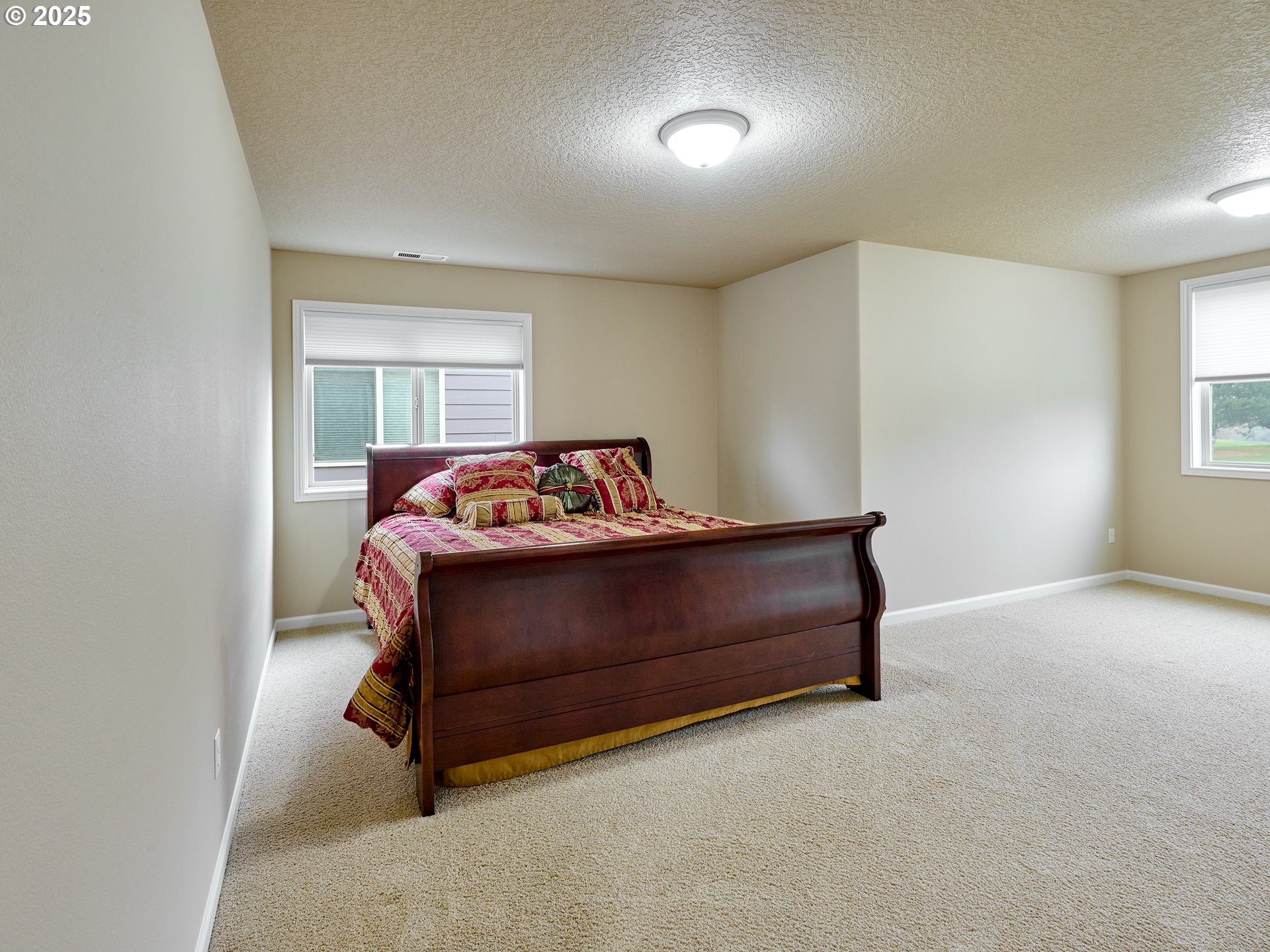 429 TURNBERRY AVE
