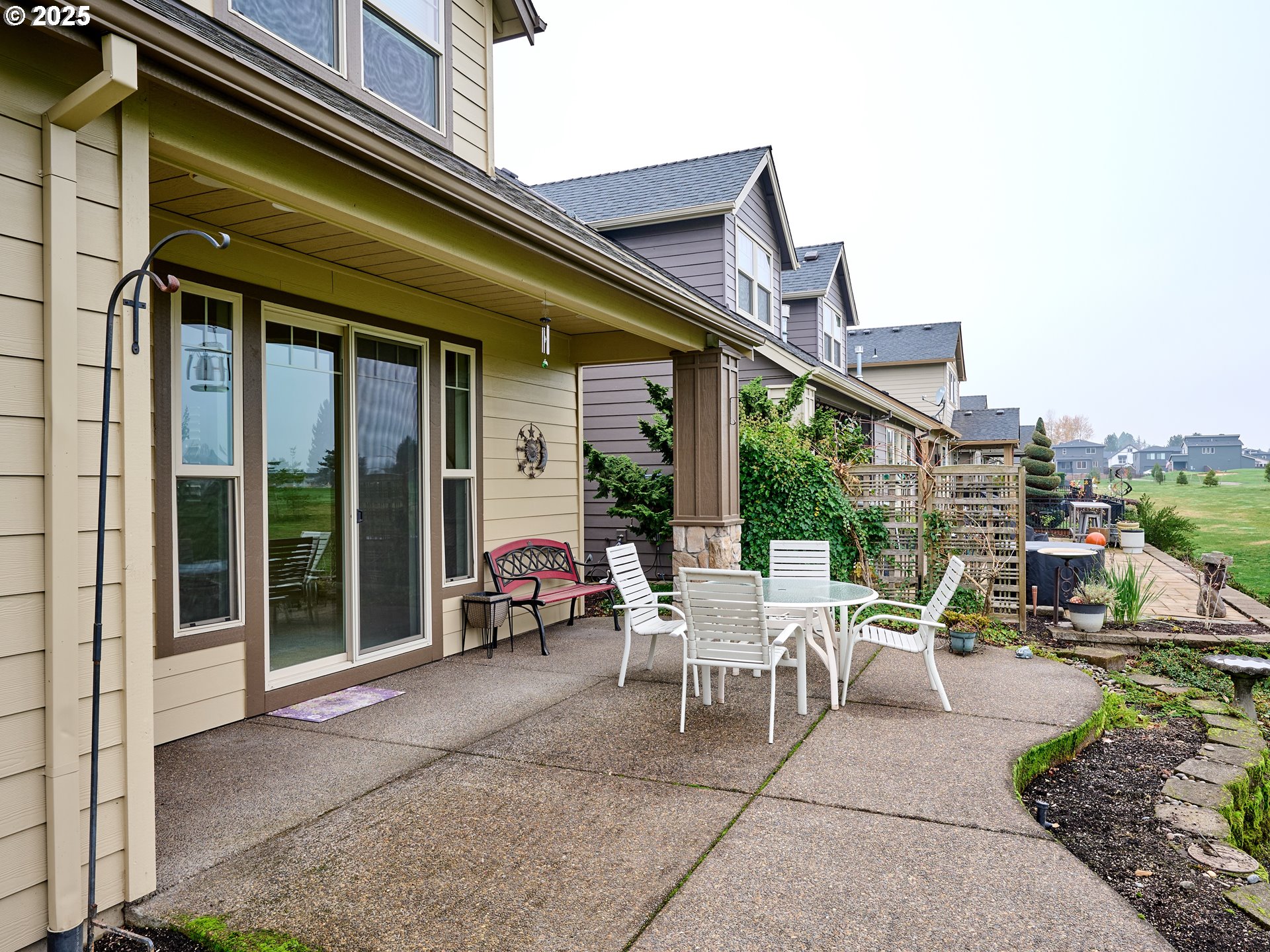 429 TURNBERRY AVE