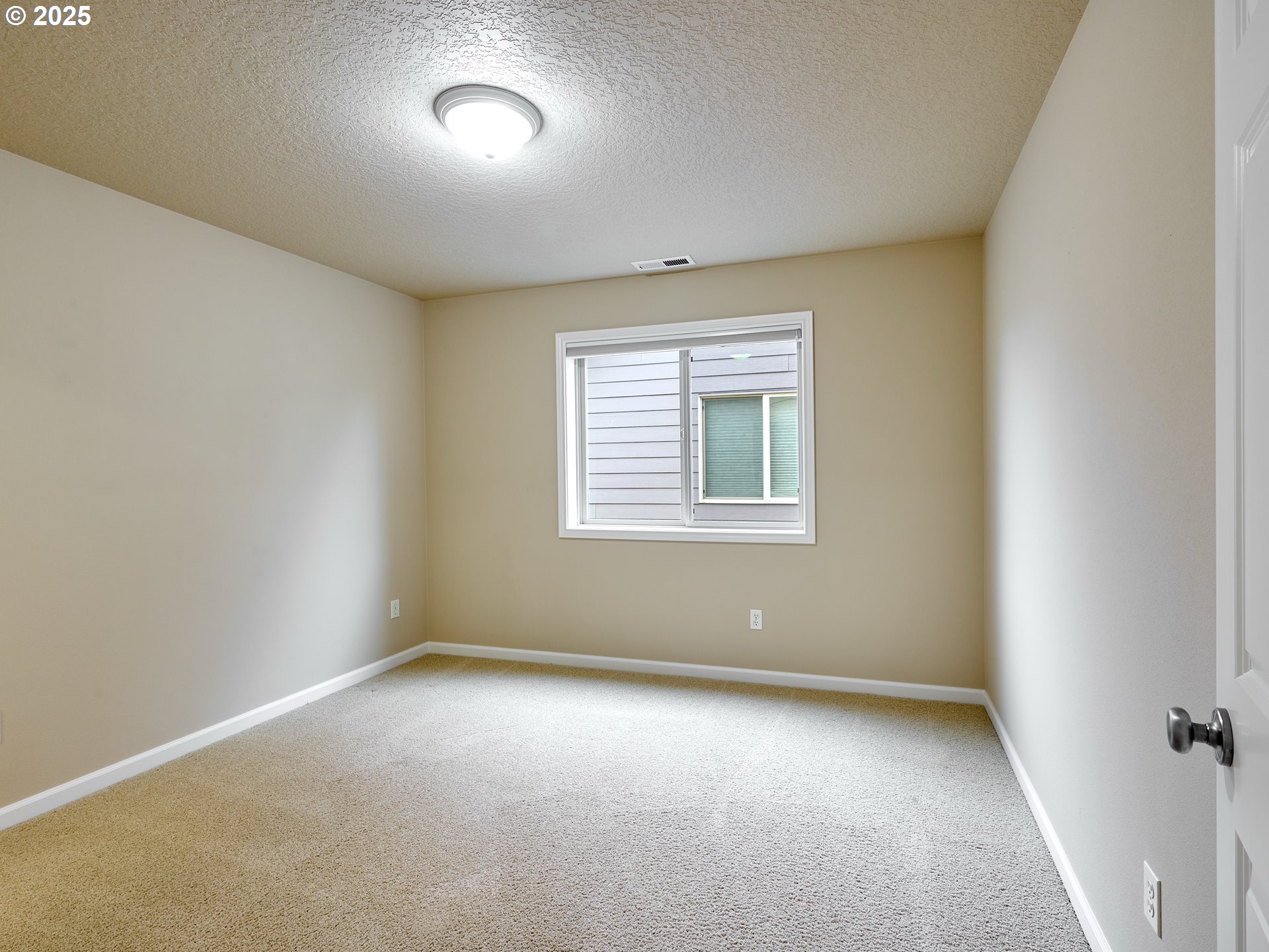 429 TURNBERRY AVE