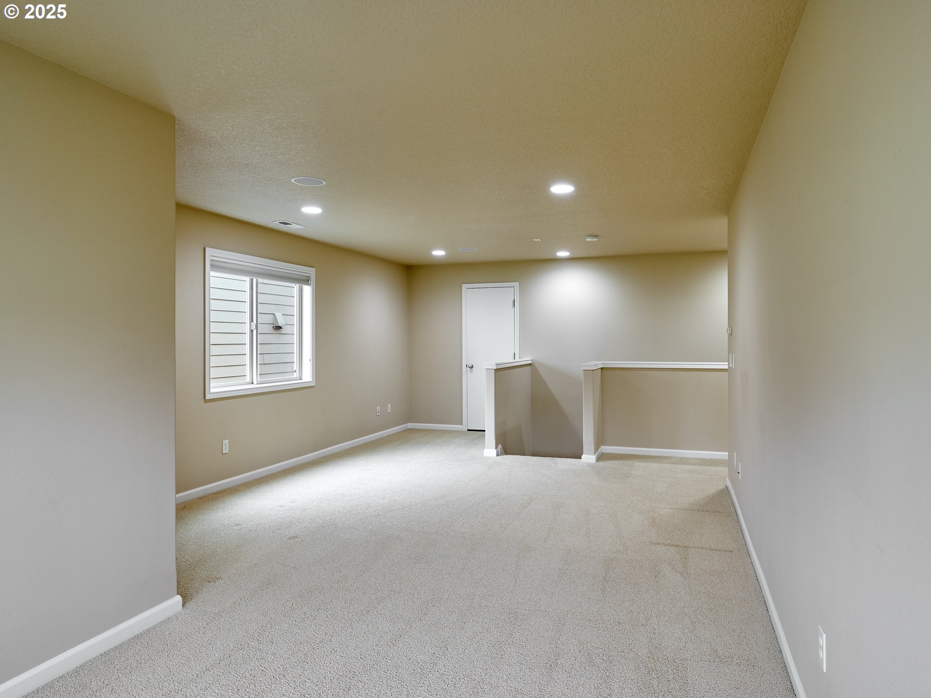 429 TURNBERRY AVE
