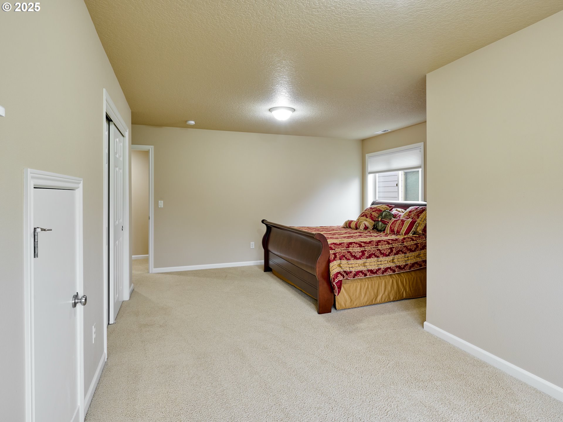 429 TURNBERRY AVE
