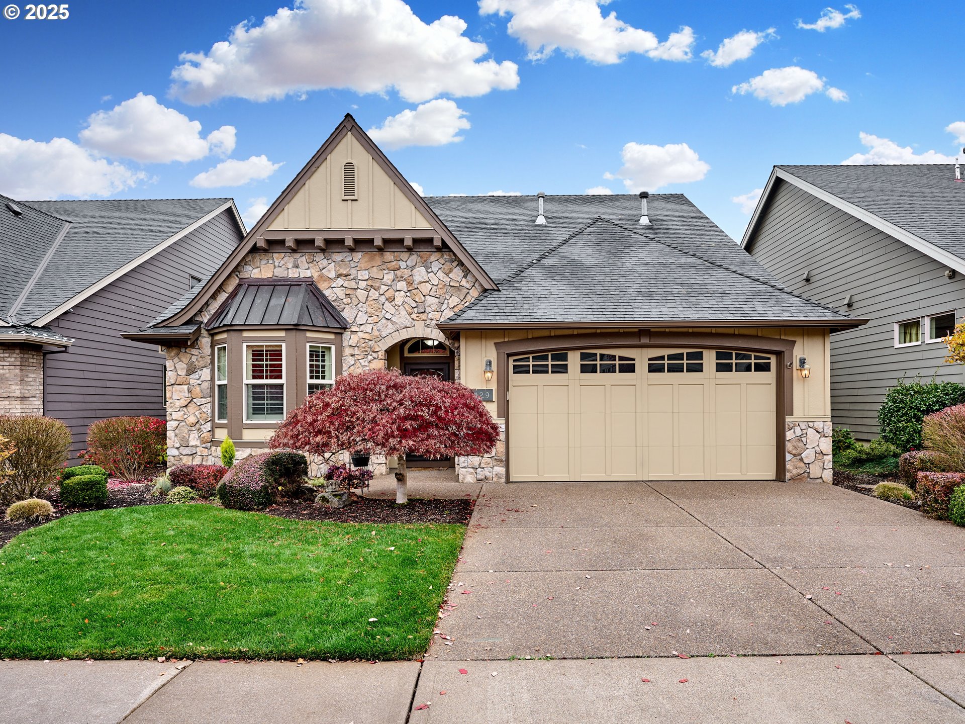 429 TURNBERRY AVE