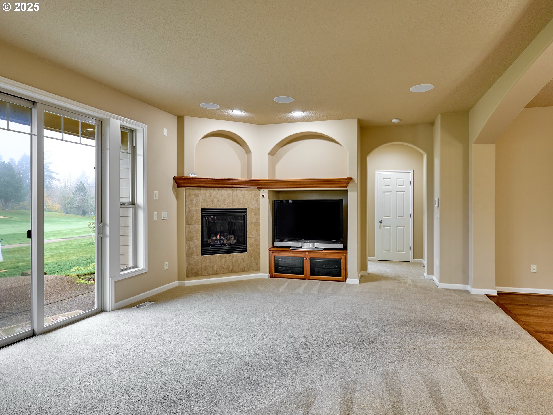429 TURNBERRY AVE