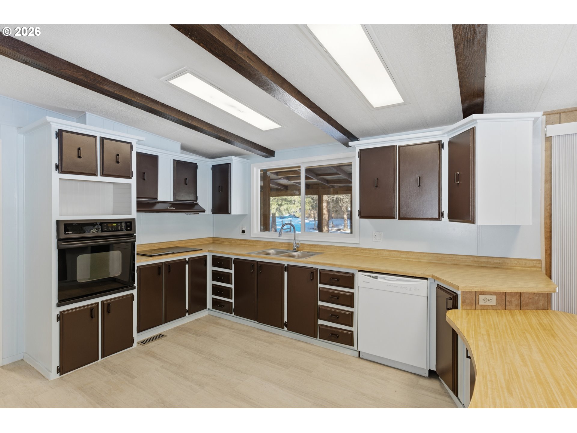 15864 GREEN FOREST RD