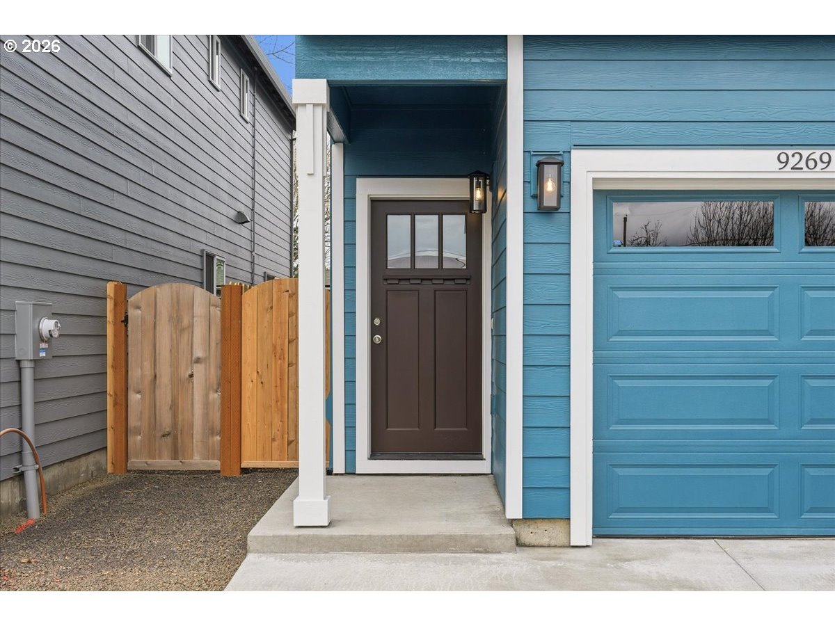 9269 E Burnside ST