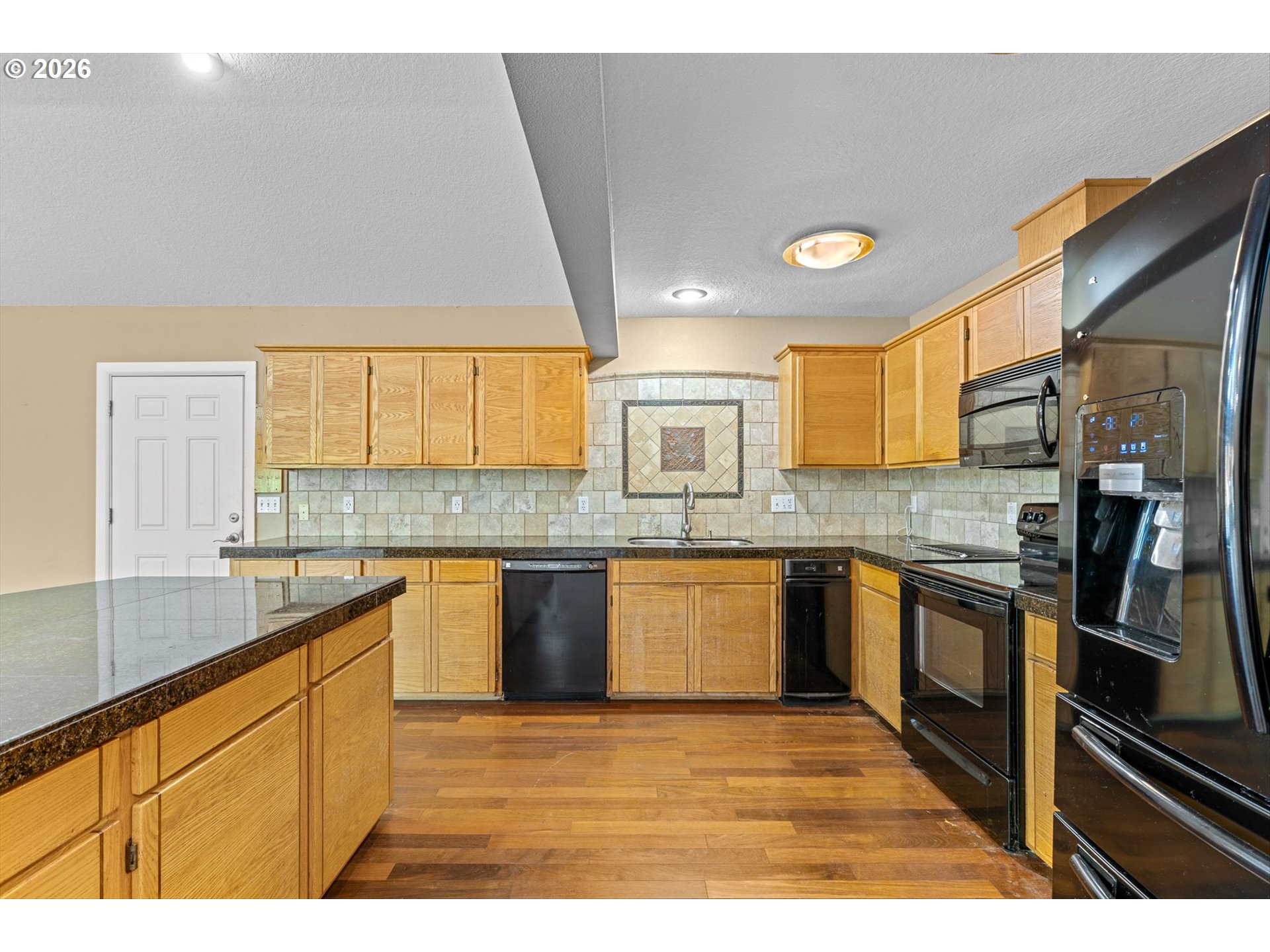 350 NW RIVERPARK PL