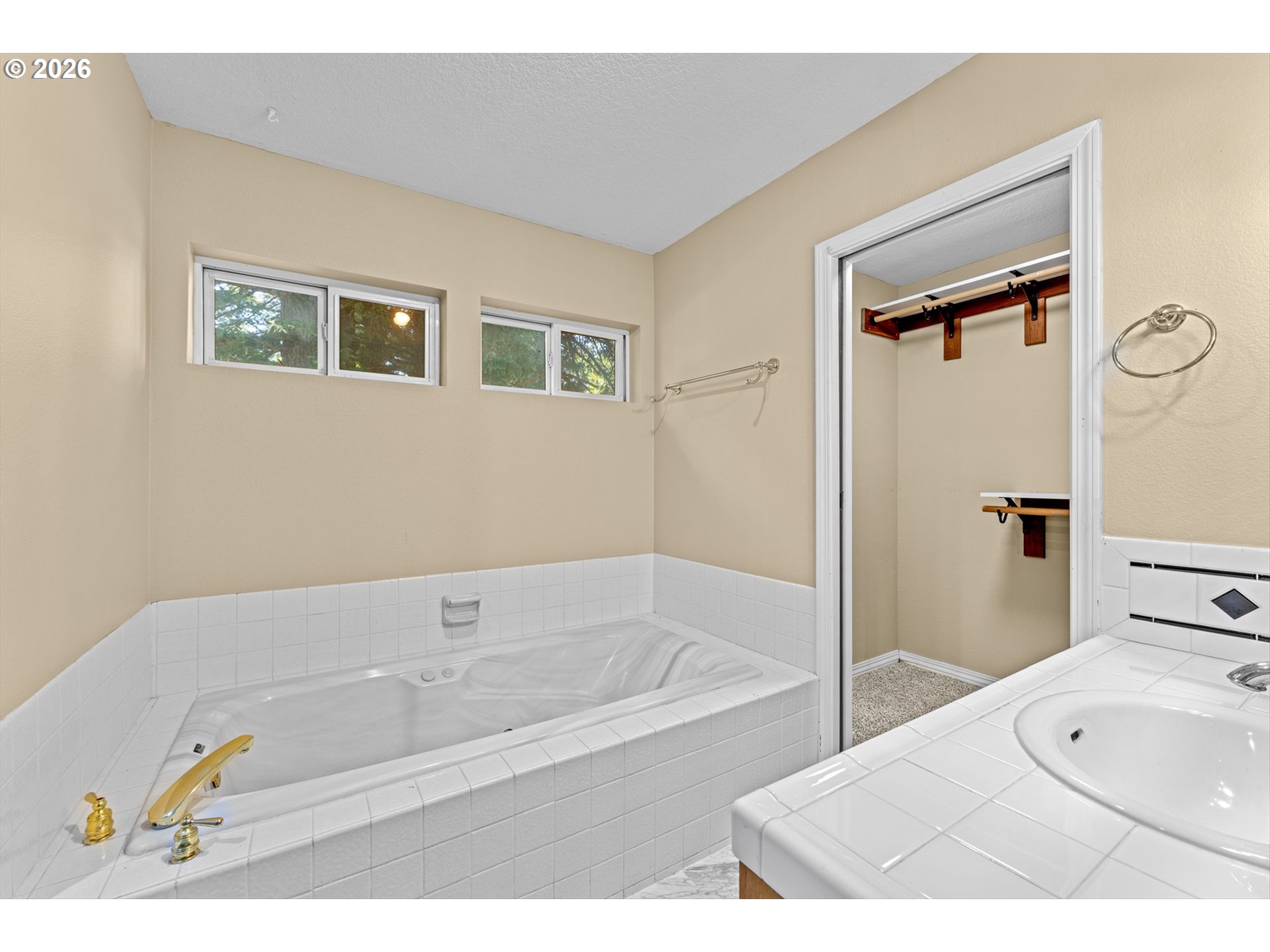 350 NW RIVERPARK PL