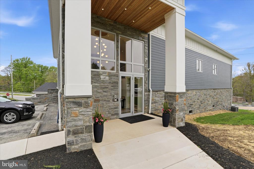 2090 DUTTON MILL ROAD 200