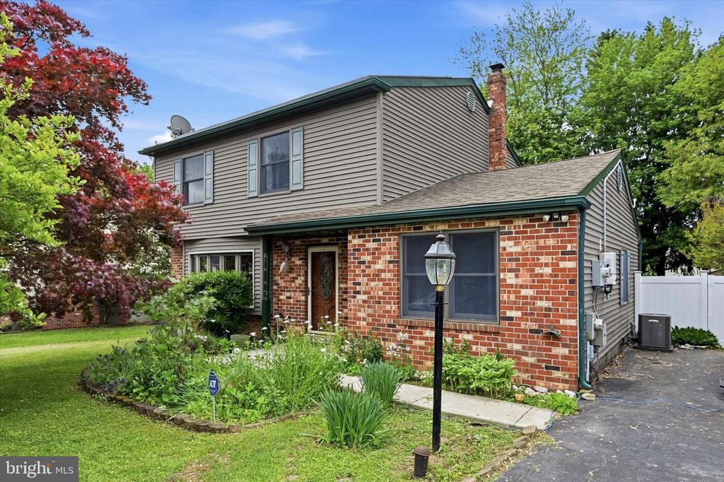 319 WILLOWBROOK ROAD