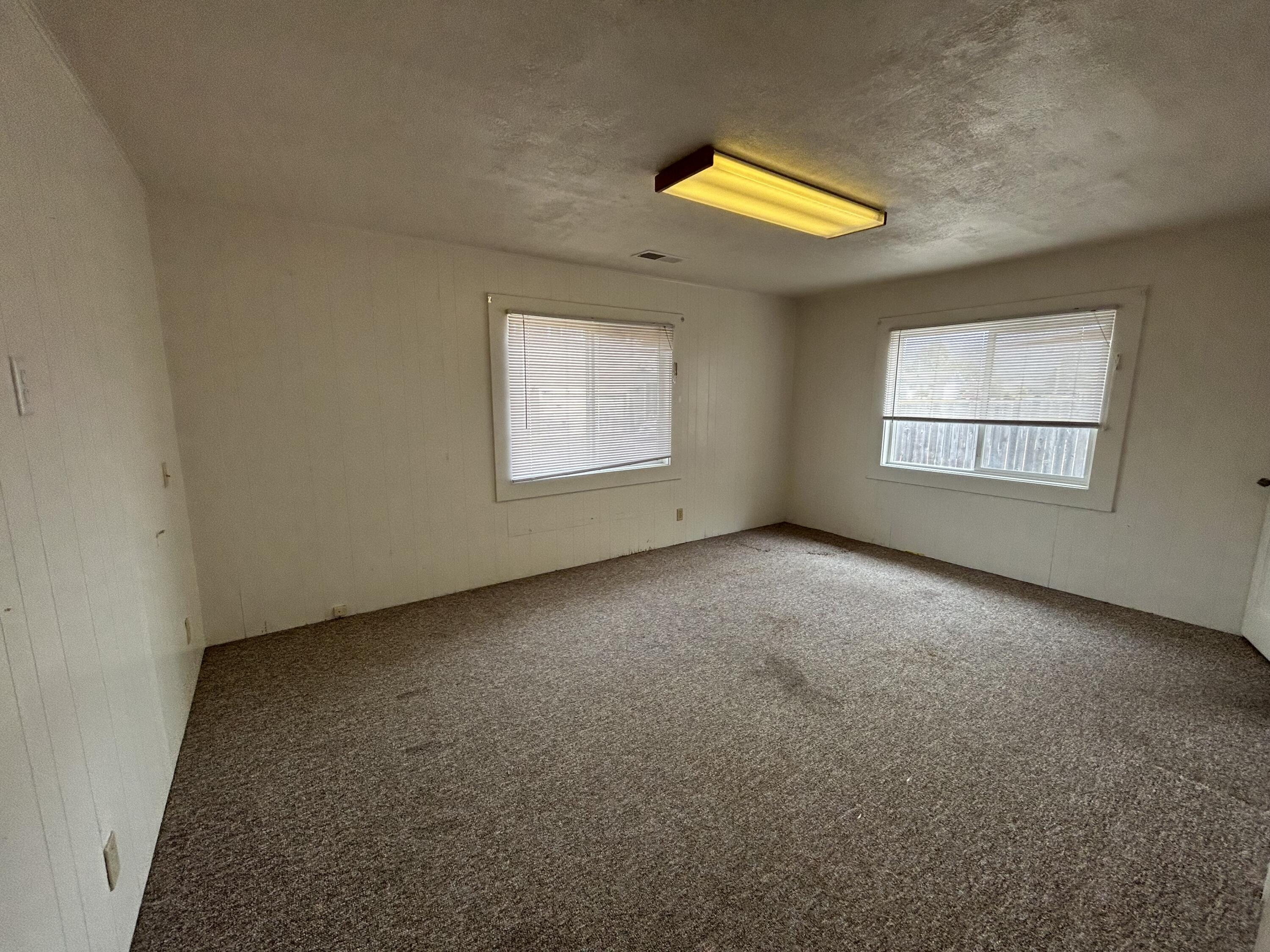 609 Summer Street, 002