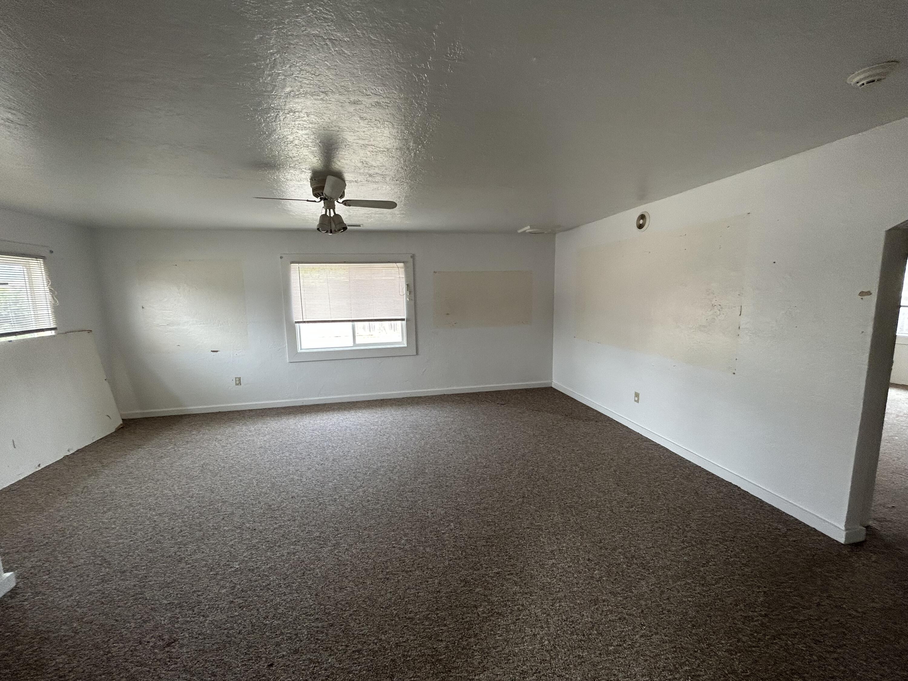 609 Summer Street, 002