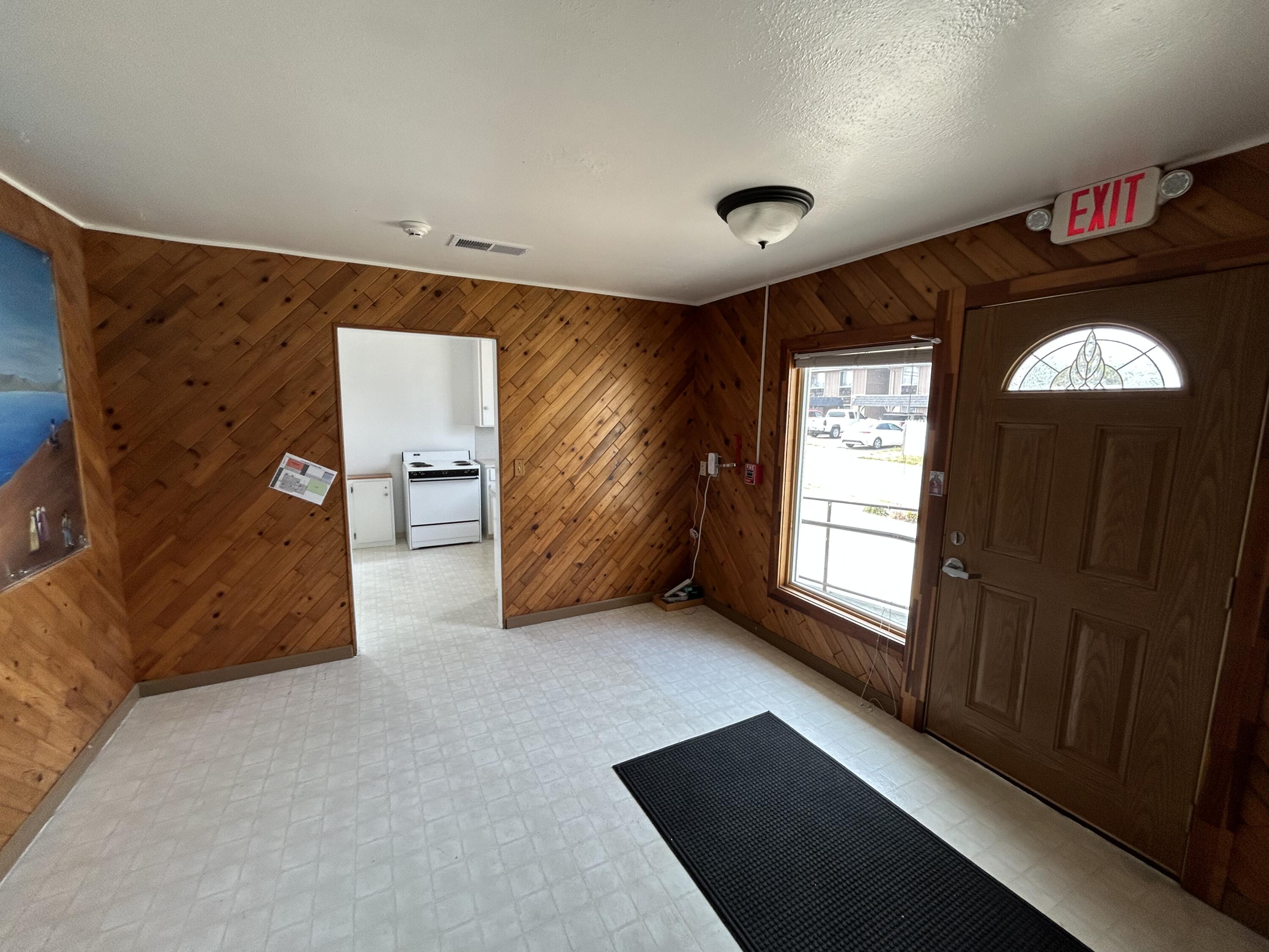 609 Summer Street, 002