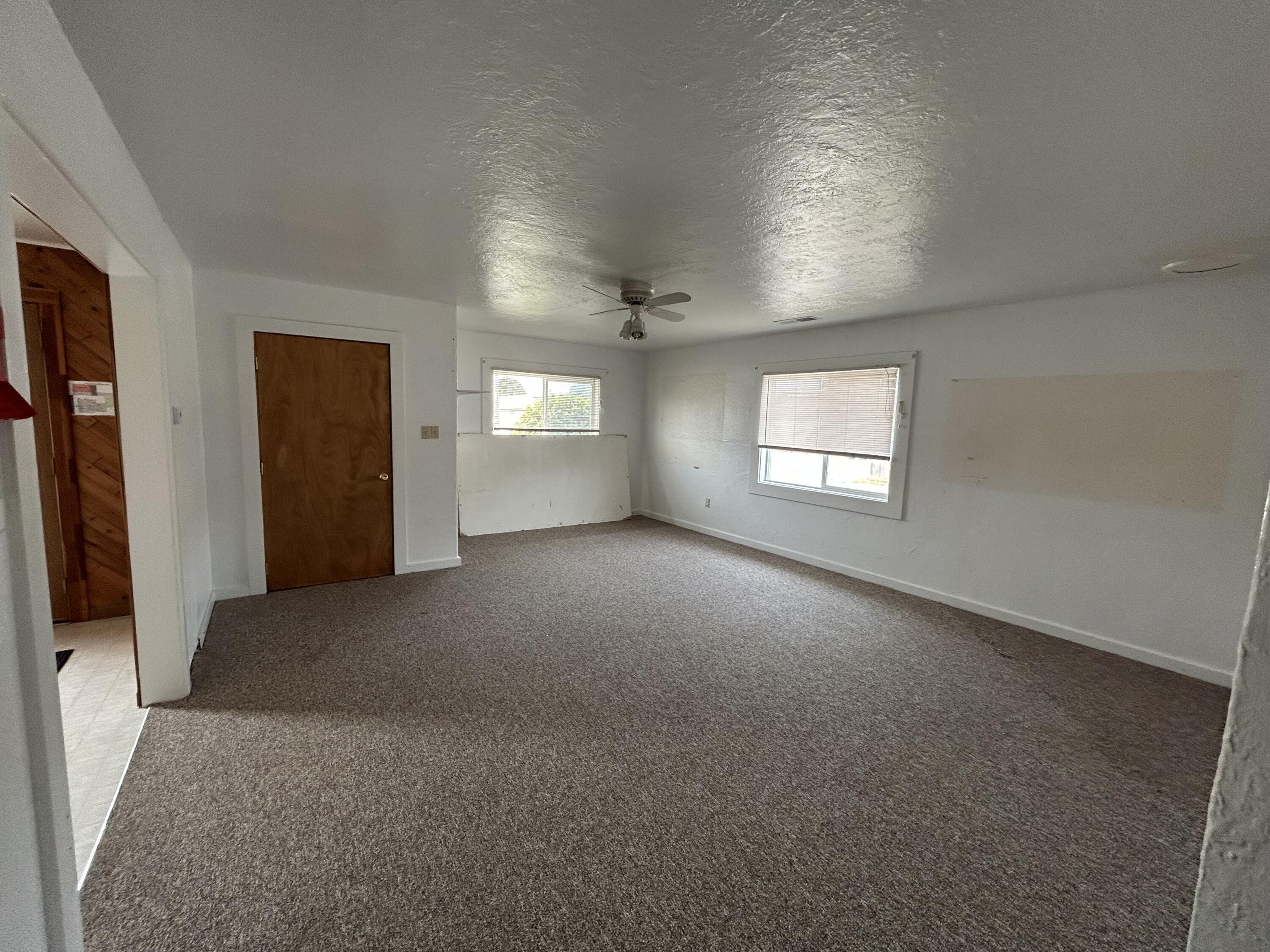 609 Summer Street, 002