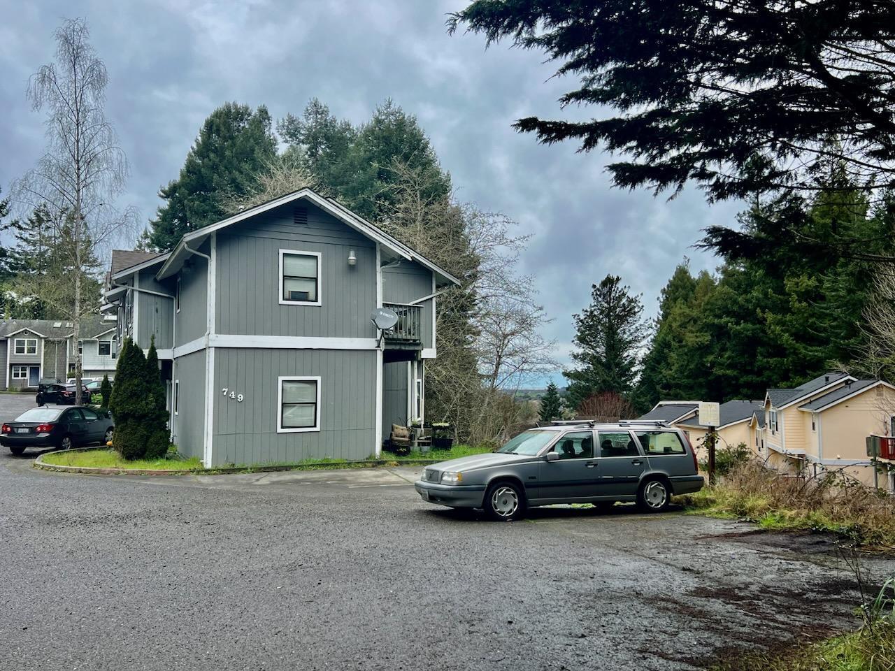 749 Hidden Creek Road