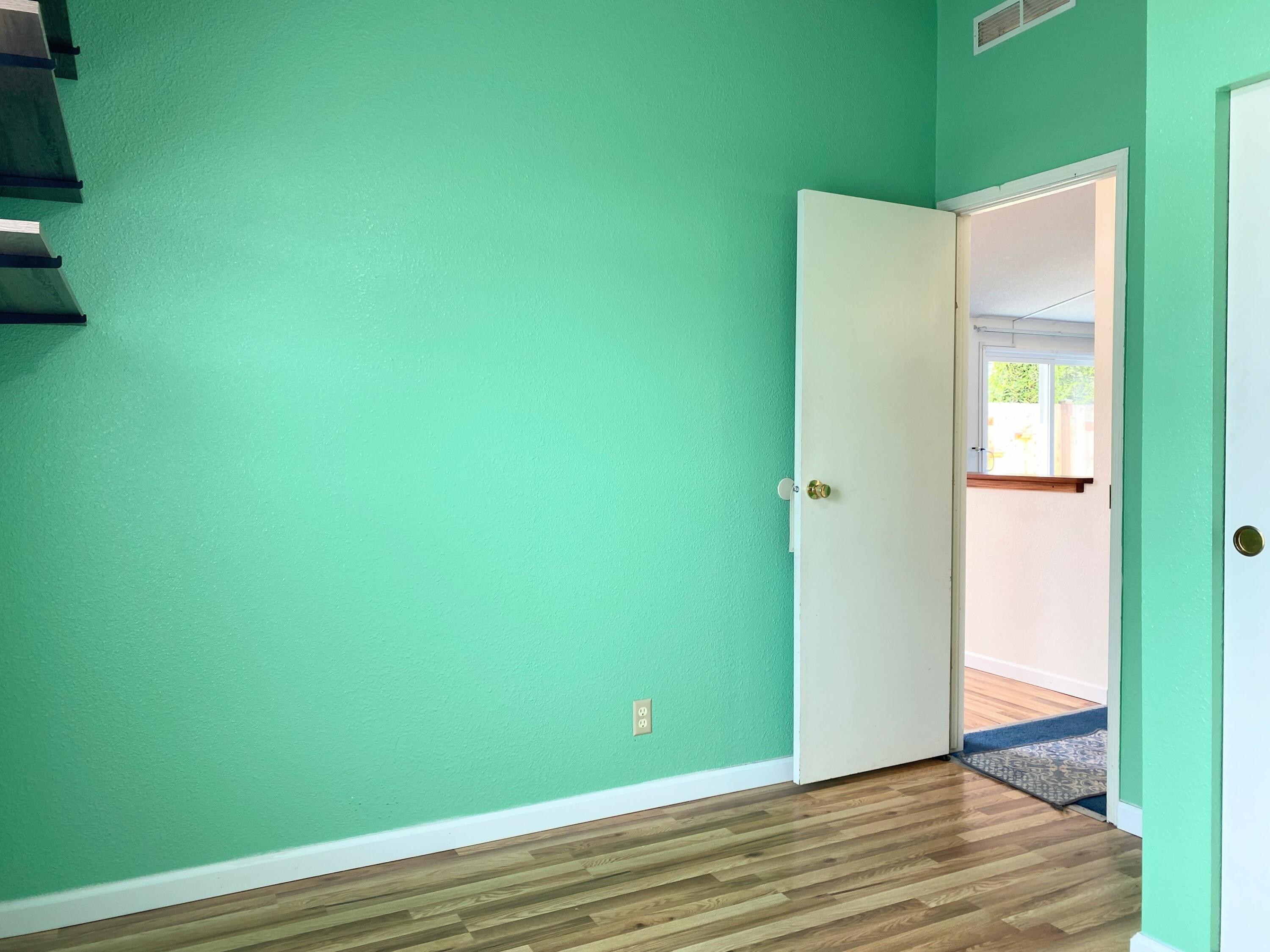 4916 Airstream Avenue, 11